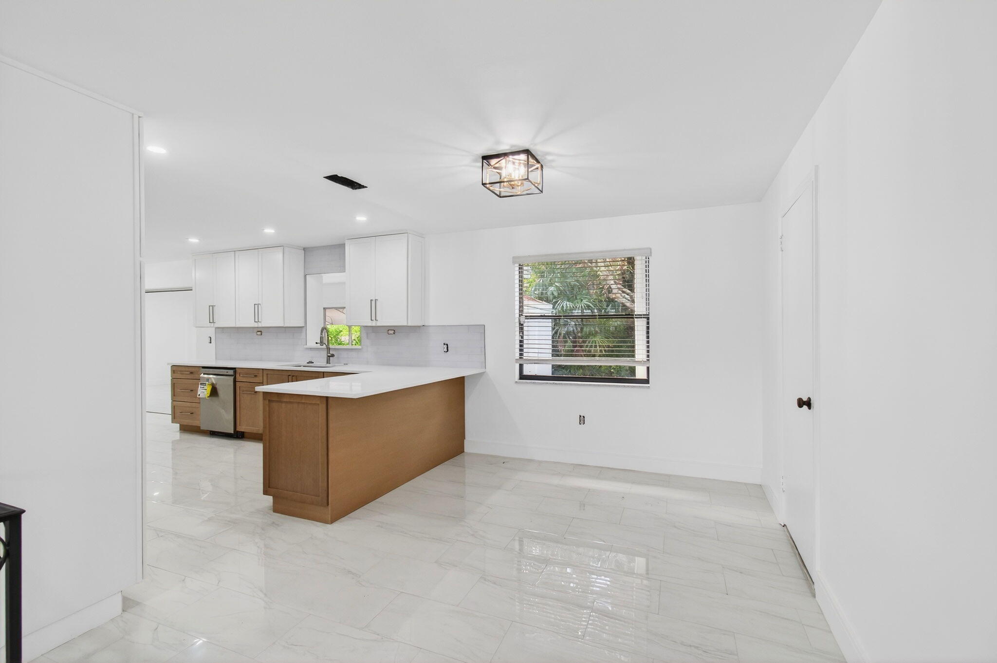 LAKE OSBORNE TERRACE - Residential