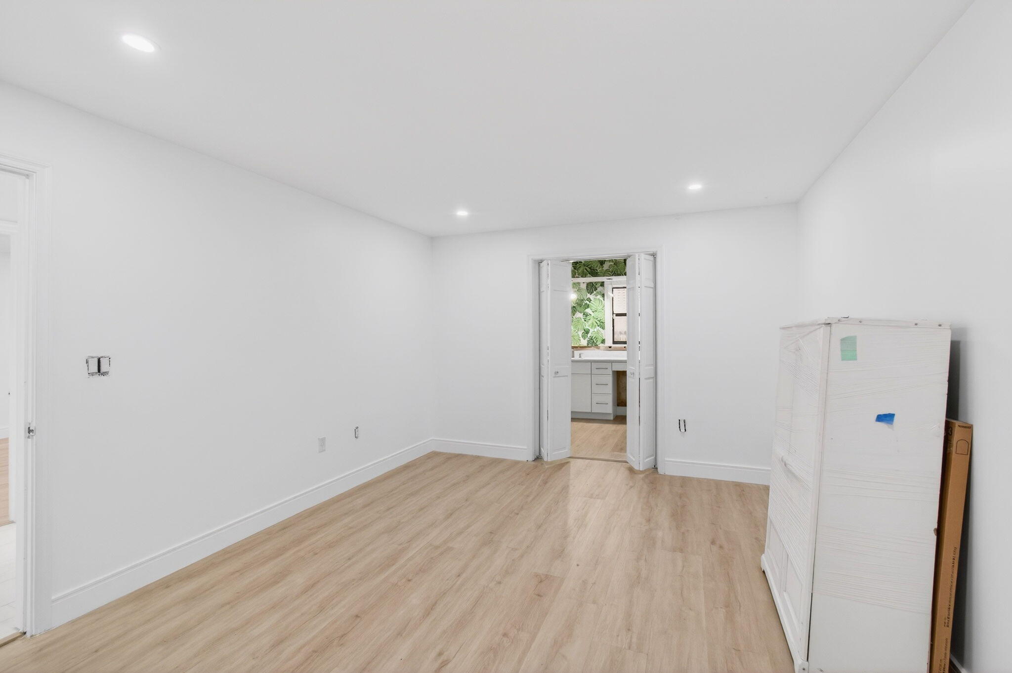 LAKE OSBORNE TERRACE - Residential