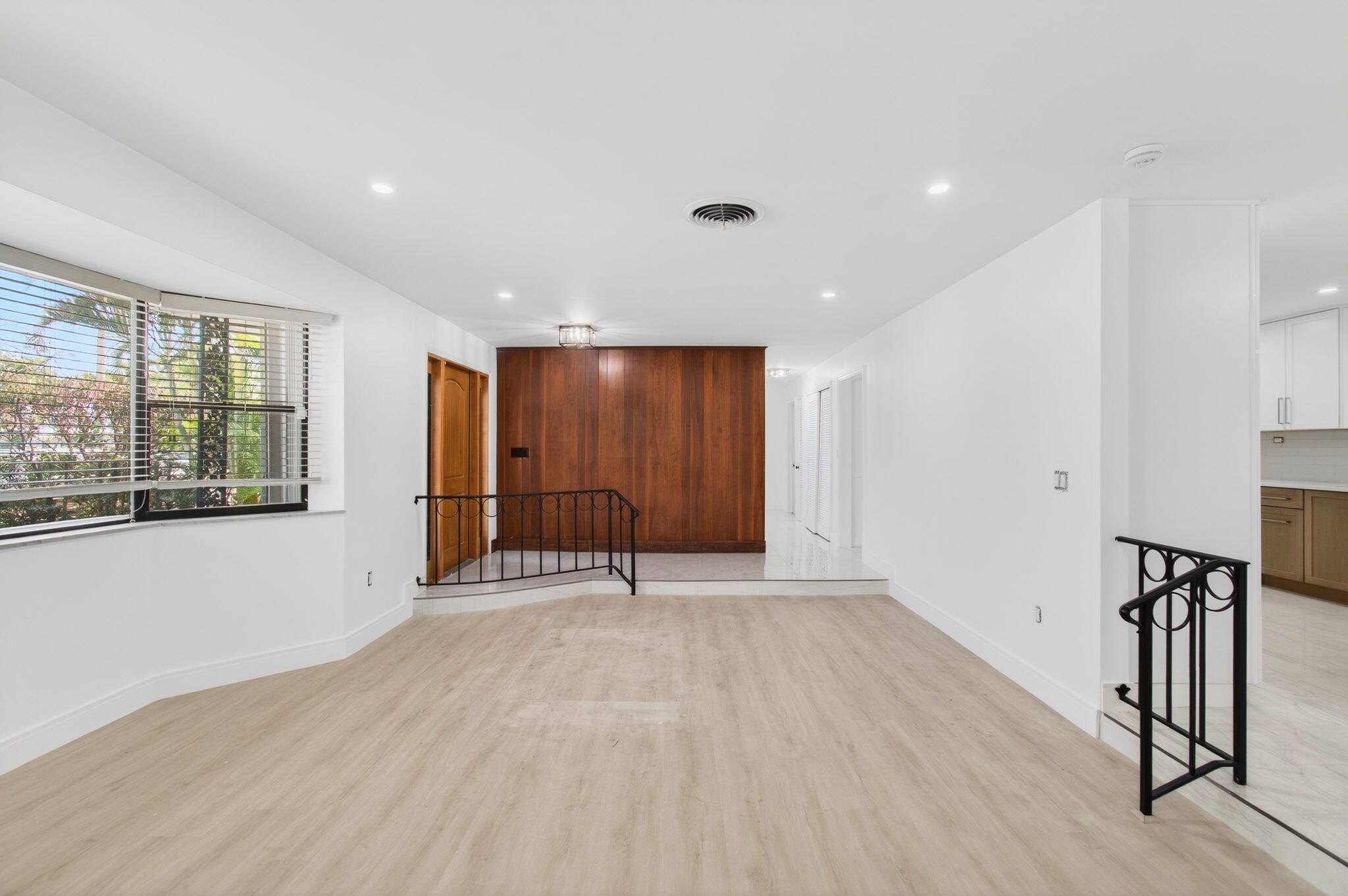 LAKE OSBORNE TERRACE - Residential