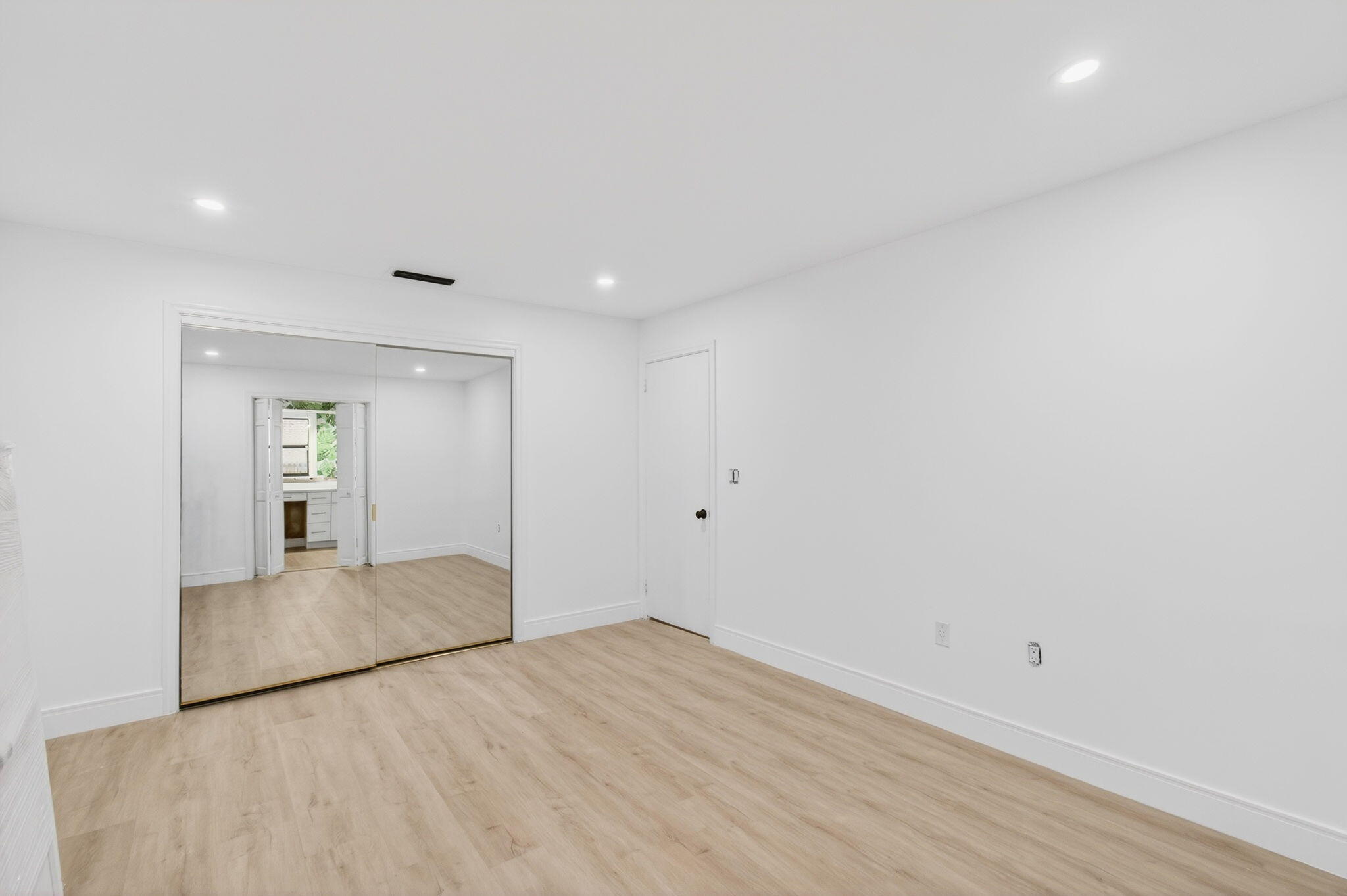 LAKE OSBORNE TERRACE - Residential