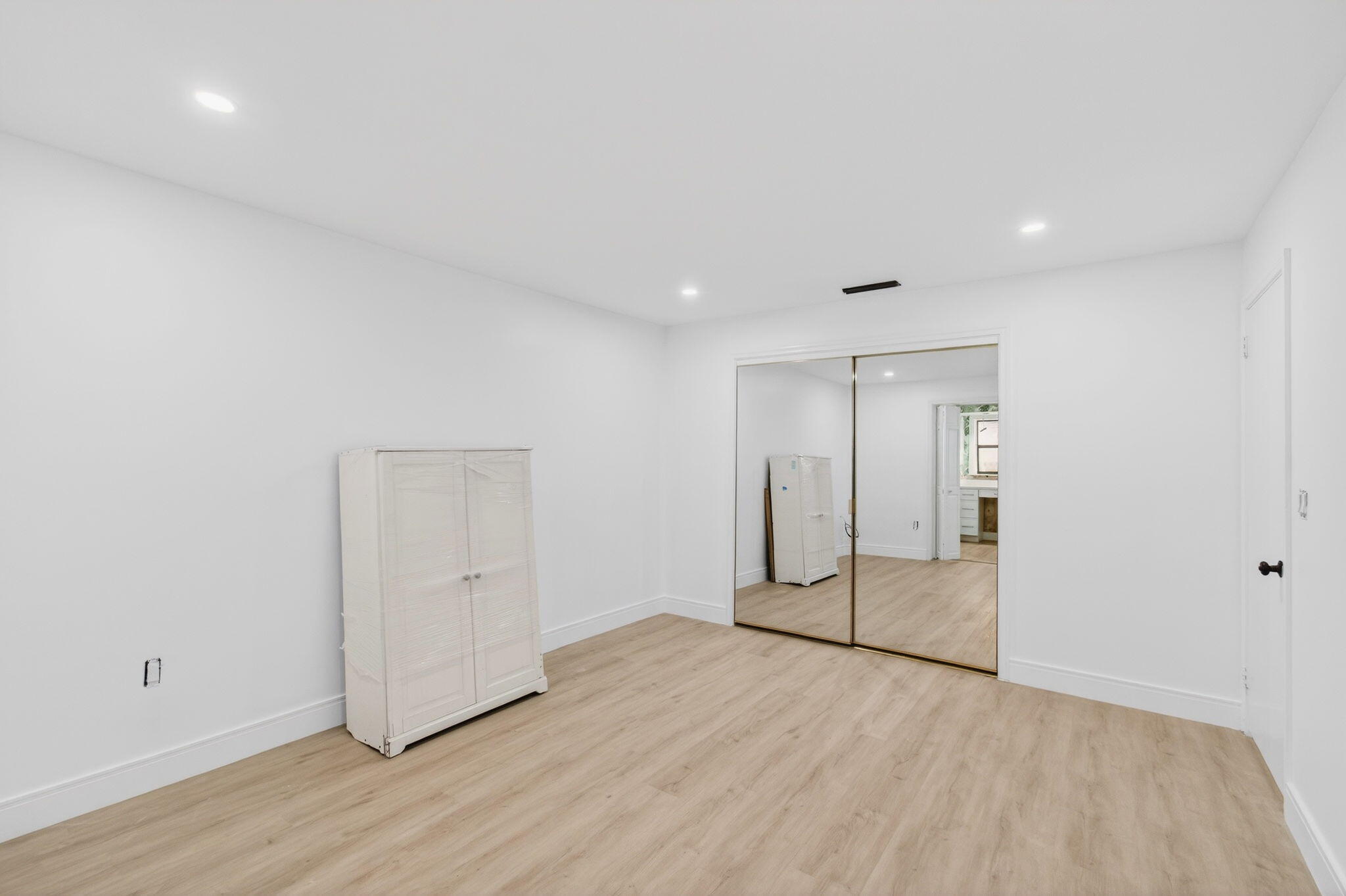 LAKE OSBORNE TERRACE - Residential