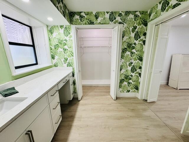 LAKE OSBORNE TERRACE - Residential