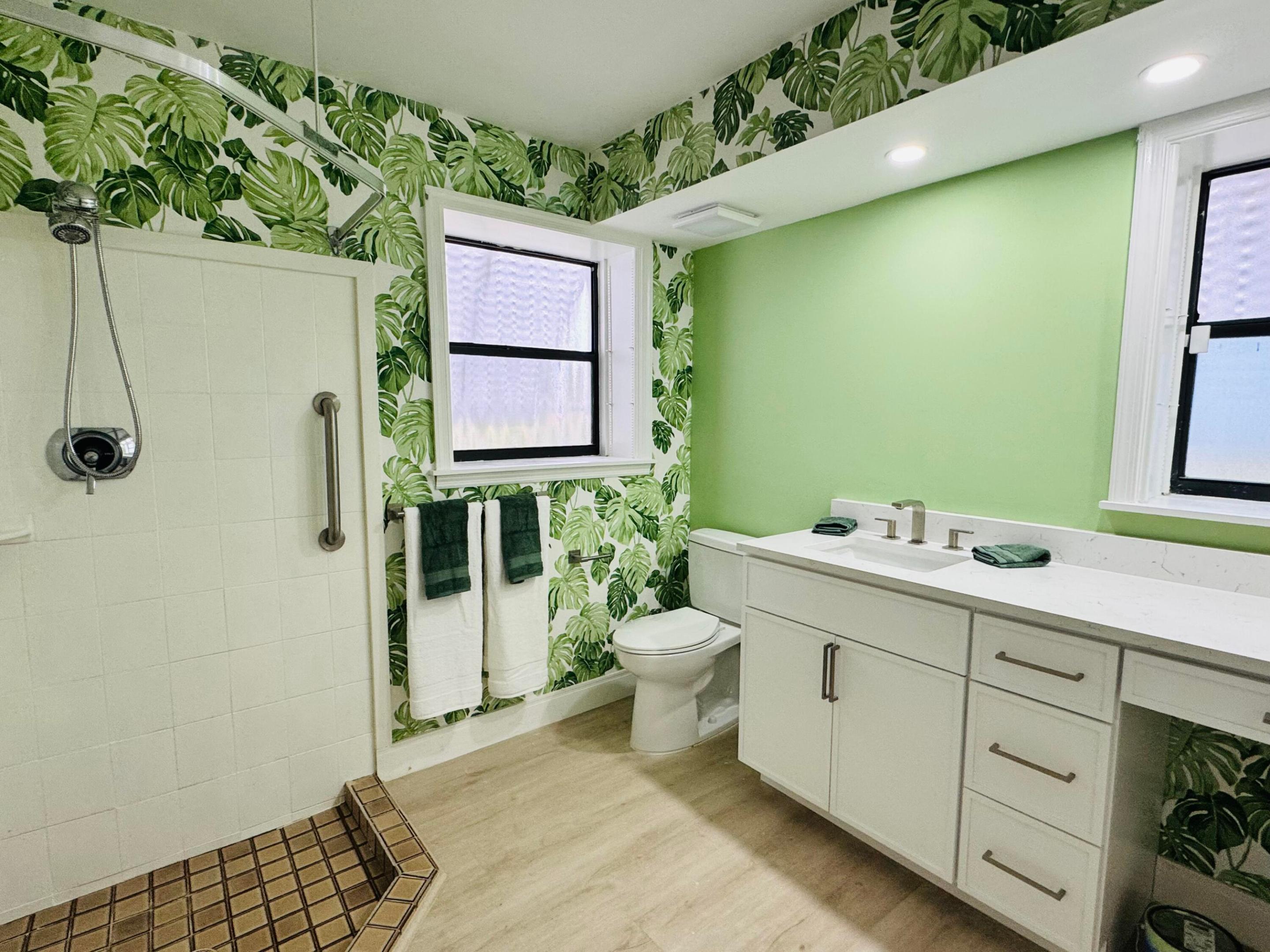 LAKE OSBORNE TERRACE - Residential