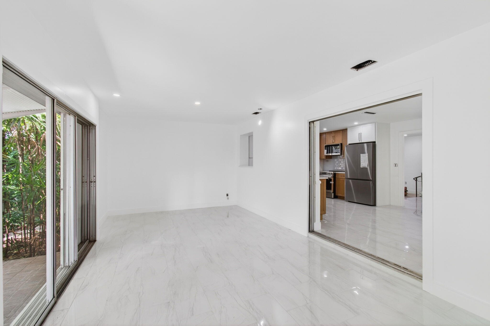 LAKE OSBORNE TERRACE - Residential