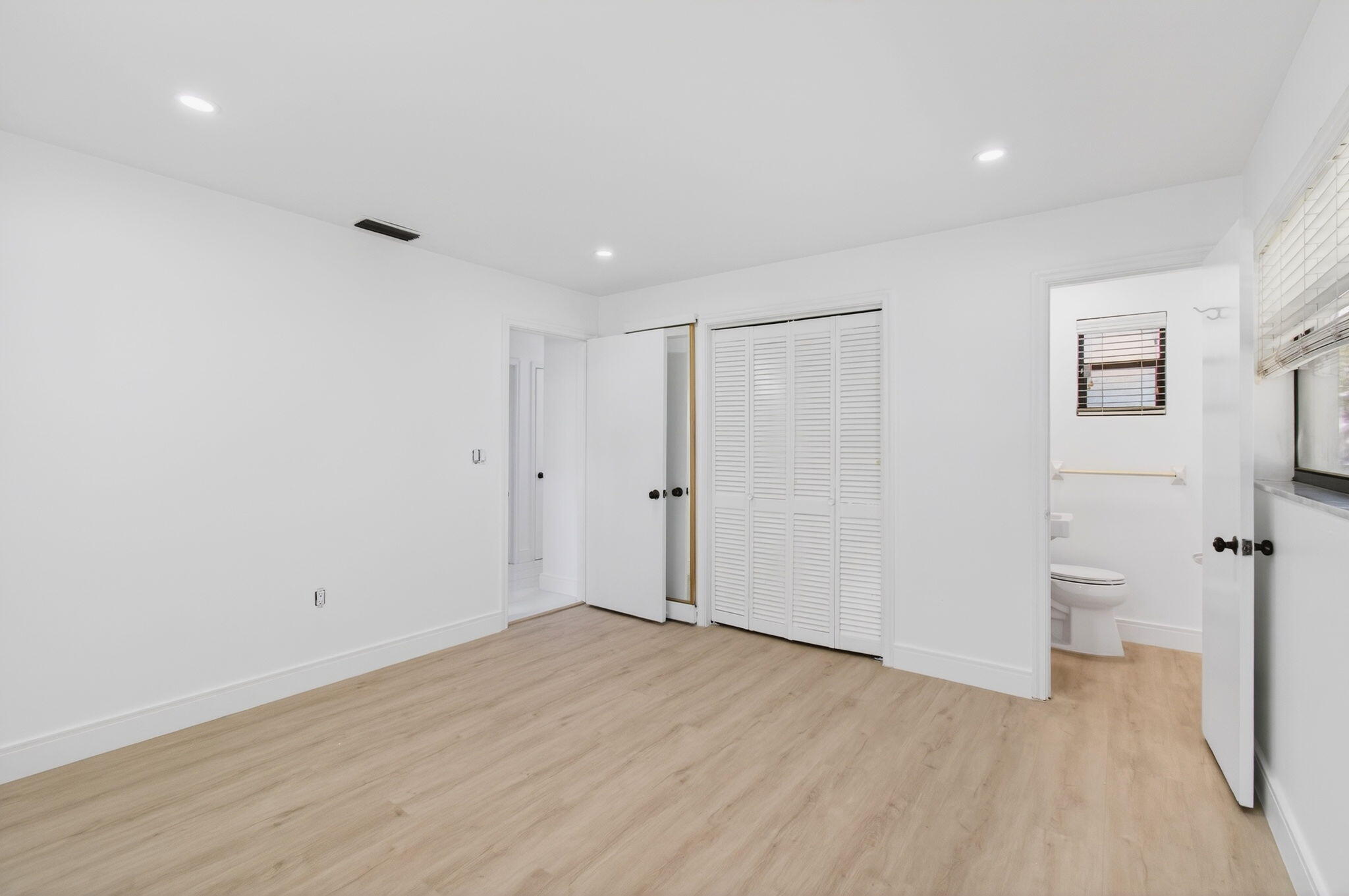 LAKE OSBORNE TERRACE - Residential