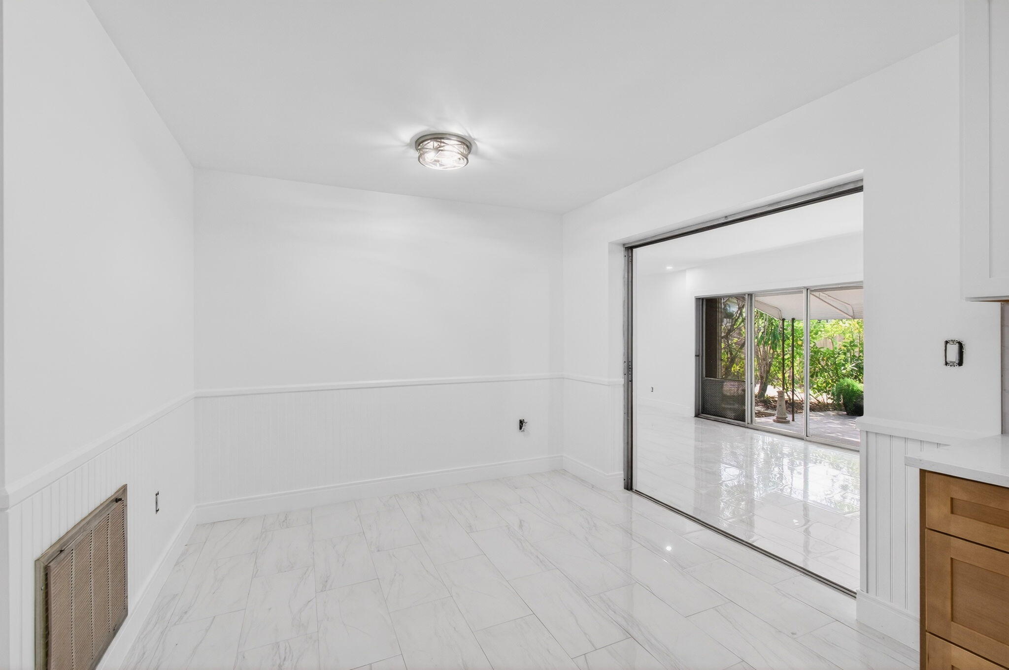 LAKE OSBORNE TERRACE - Residential