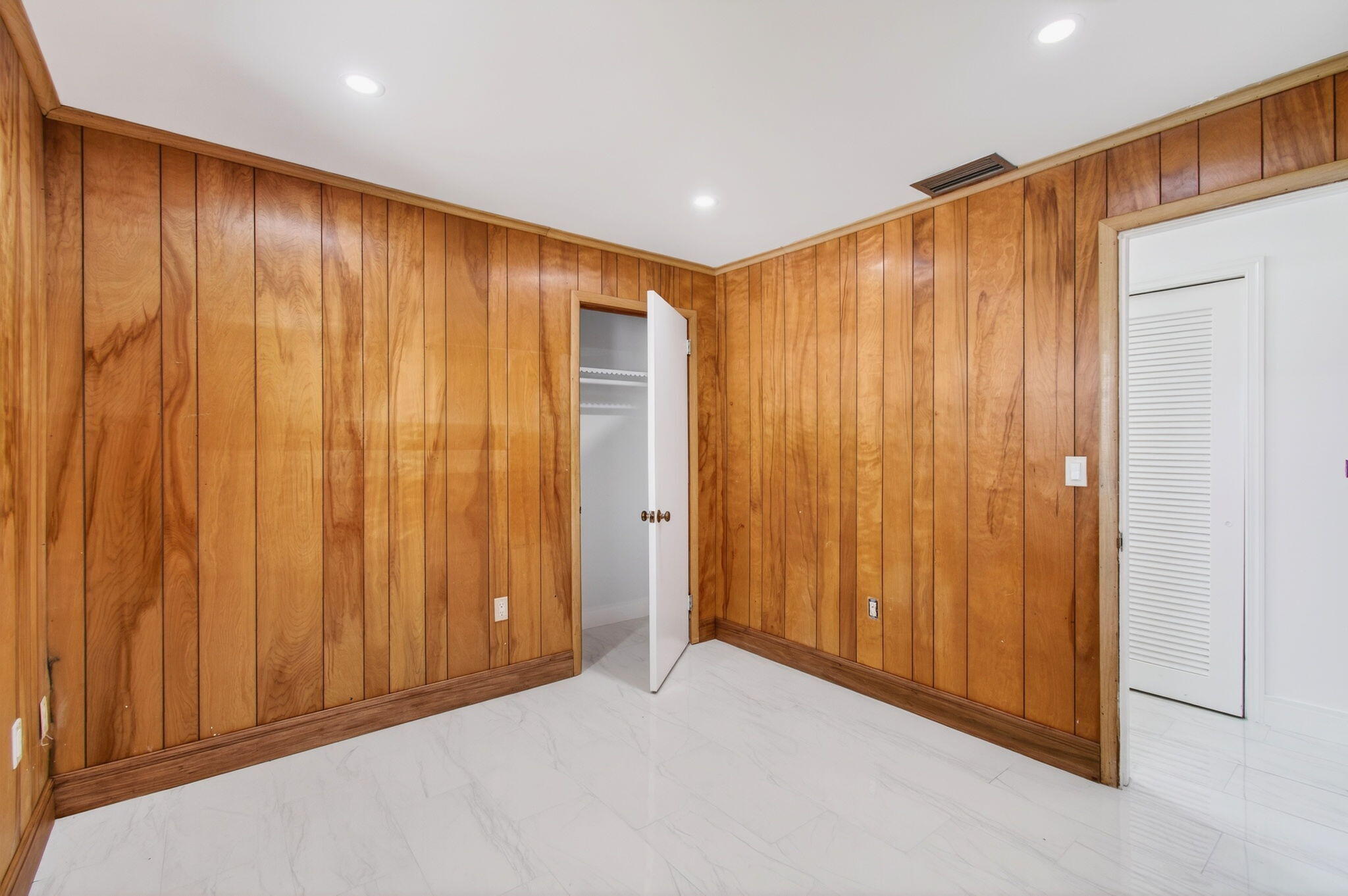 LAKE OSBORNE TERRACE - Residential