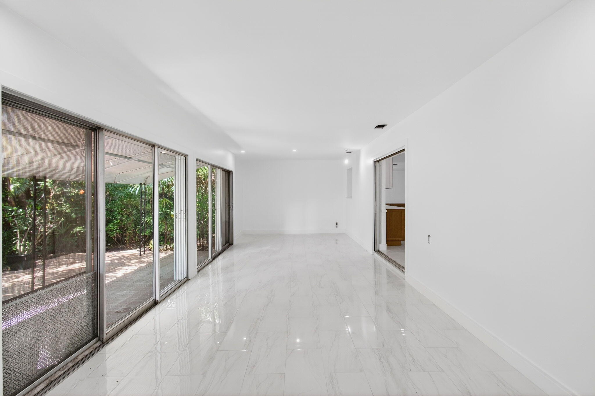 LAKE OSBORNE TERRACE - Residential