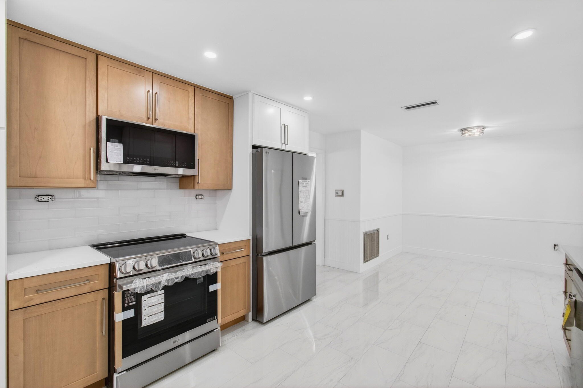 LAKE OSBORNE TERRACE - Residential