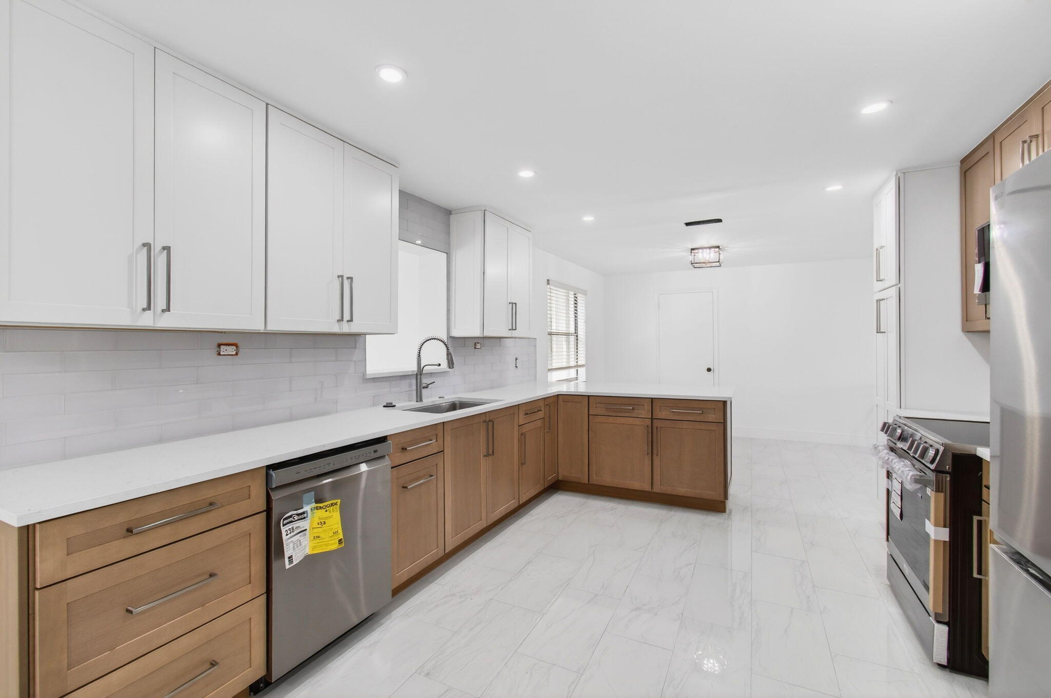 LAKE OSBORNE TERRACE - Residential