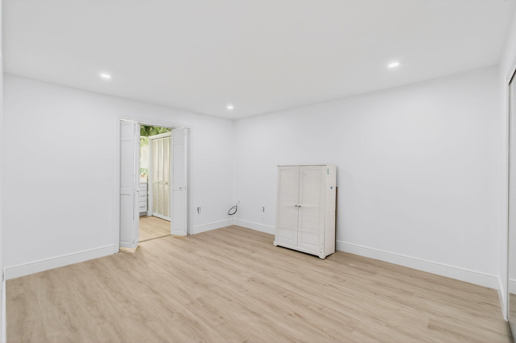 LAKE OSBORNE TERRACE - Residential