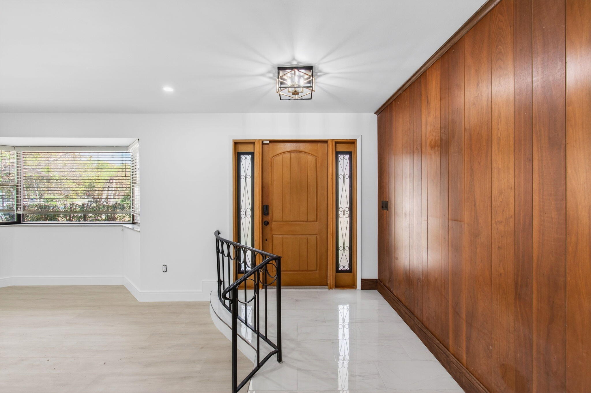 LAKE OSBORNE TERRACE - Residential