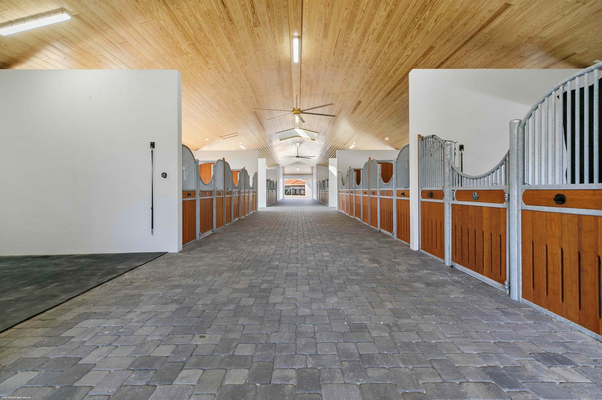 PALM BEACH POINT - Residential