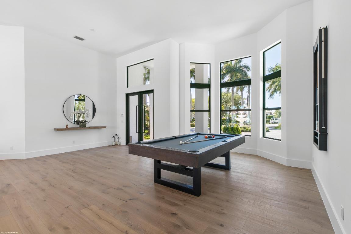 PALM BEACH POINT - Residential