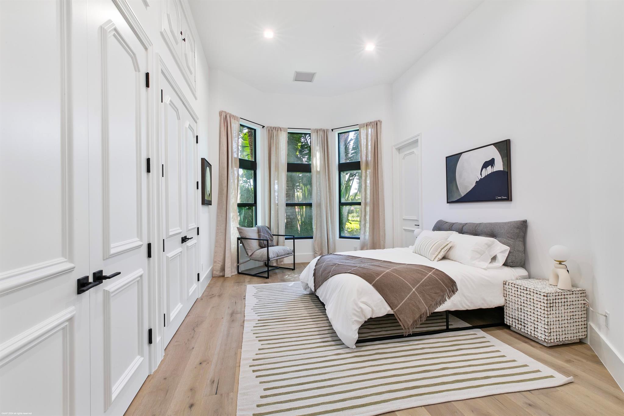 PALM BEACH POINT - Residential