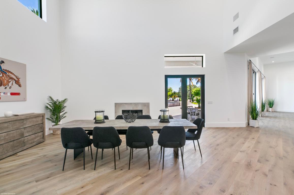 PALM BEACH POINT - Residential