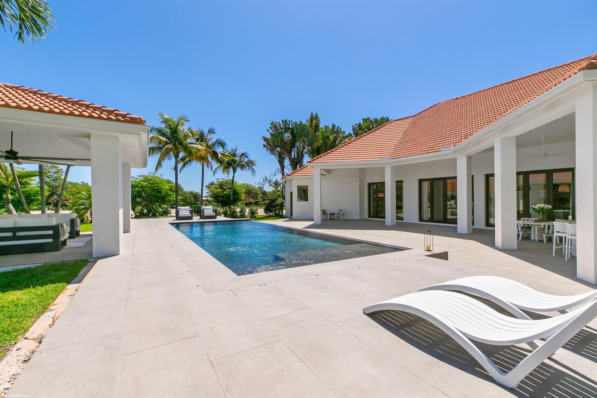 PALM BEACH POINT - Residential