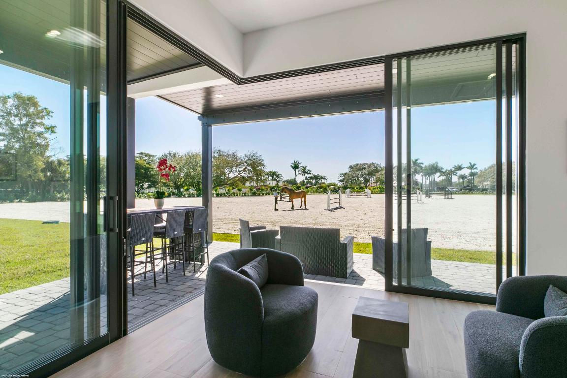 PALM BEACH POINT - Residential