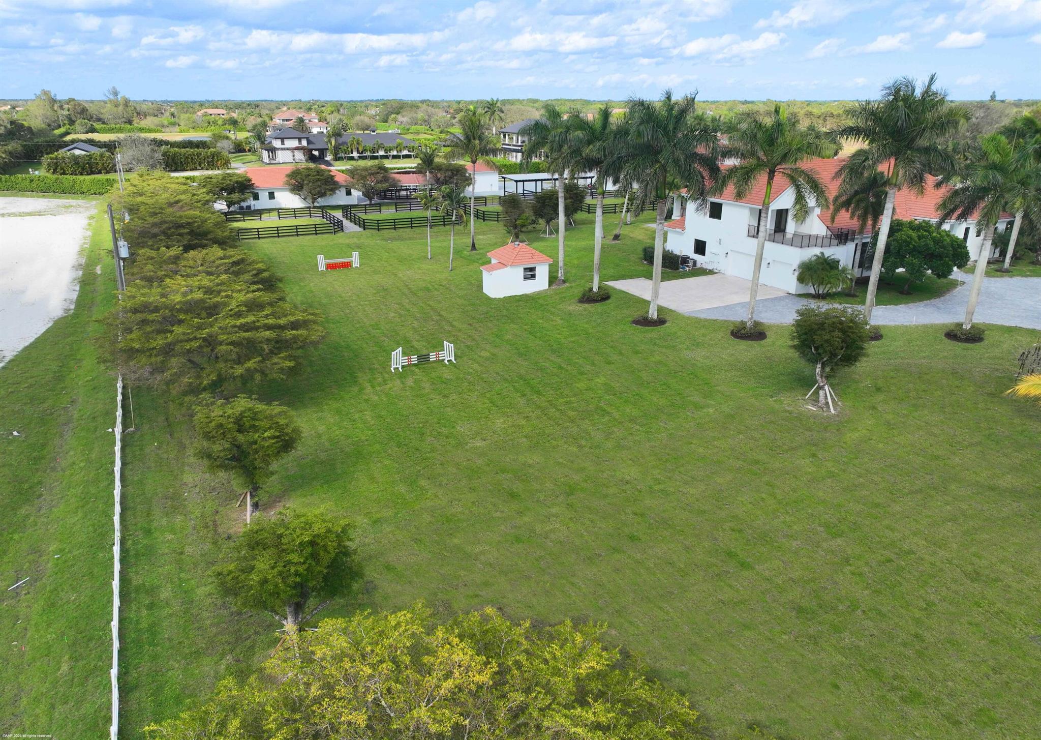 PALM BEACH POINT - Residential