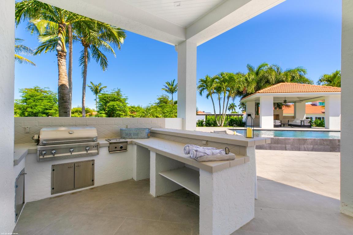 PALM BEACH POINT - Residential