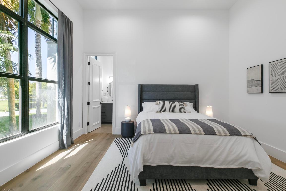 PALM BEACH POINT - Residential