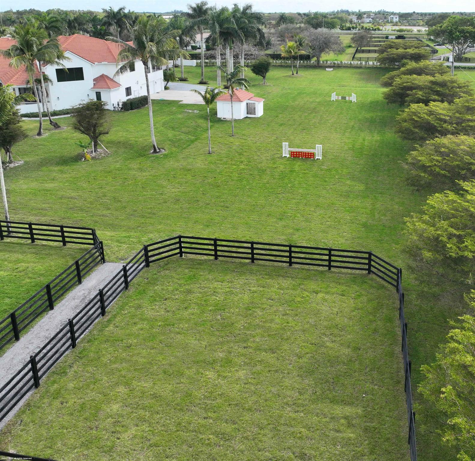 PALM BEACH POINT - Residential