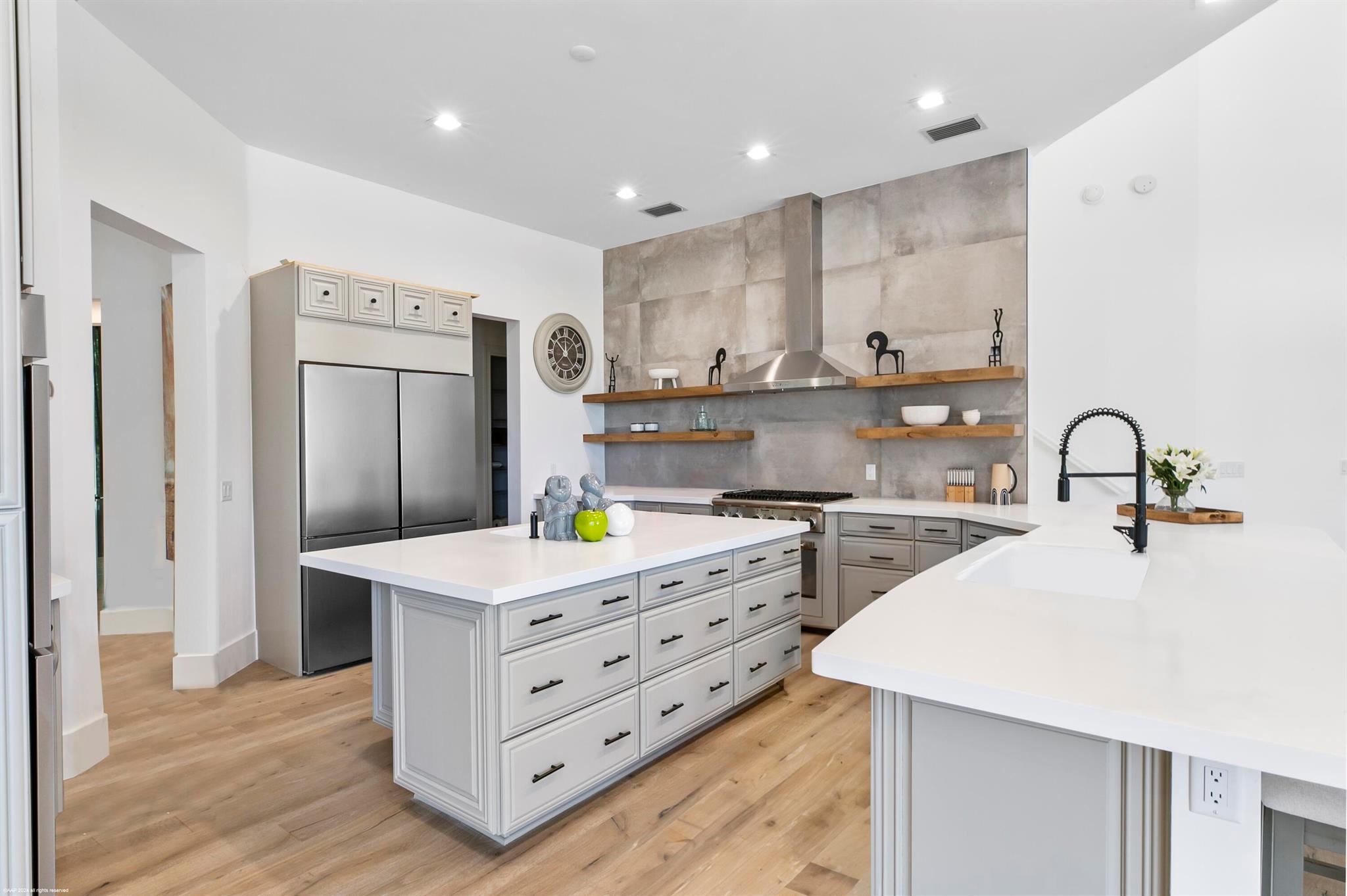 PALM BEACH POINT - Residential