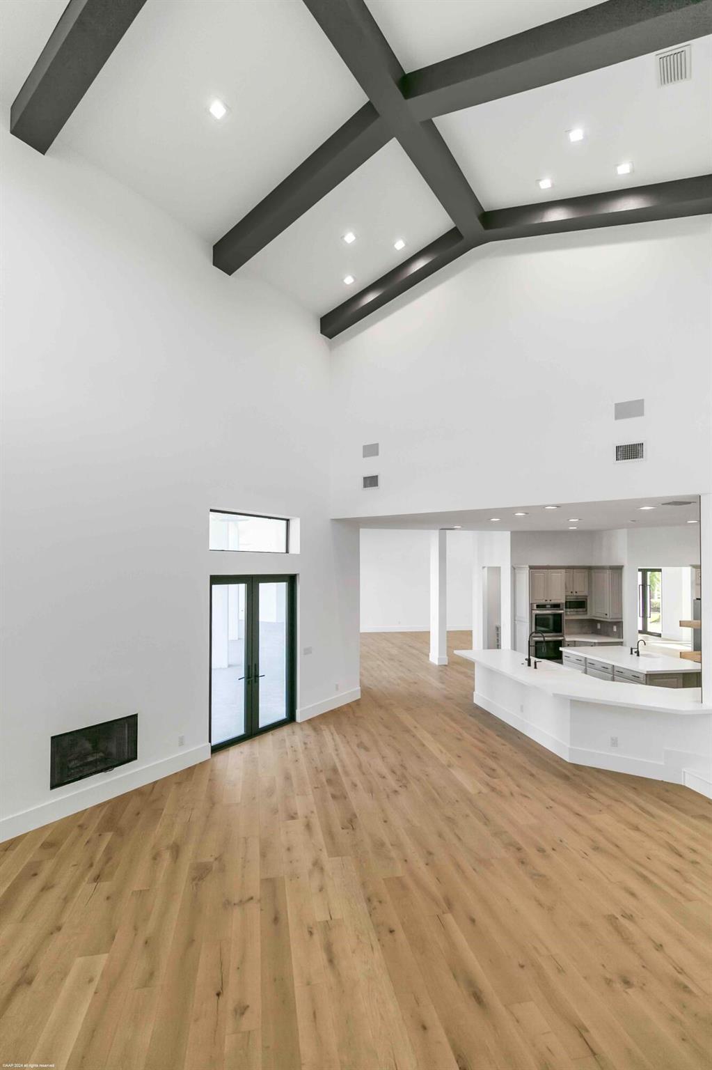 PALM BEACH POINT - Residential