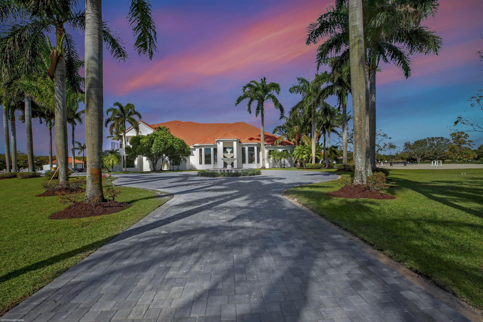 PALM BEACH POINT - Residential