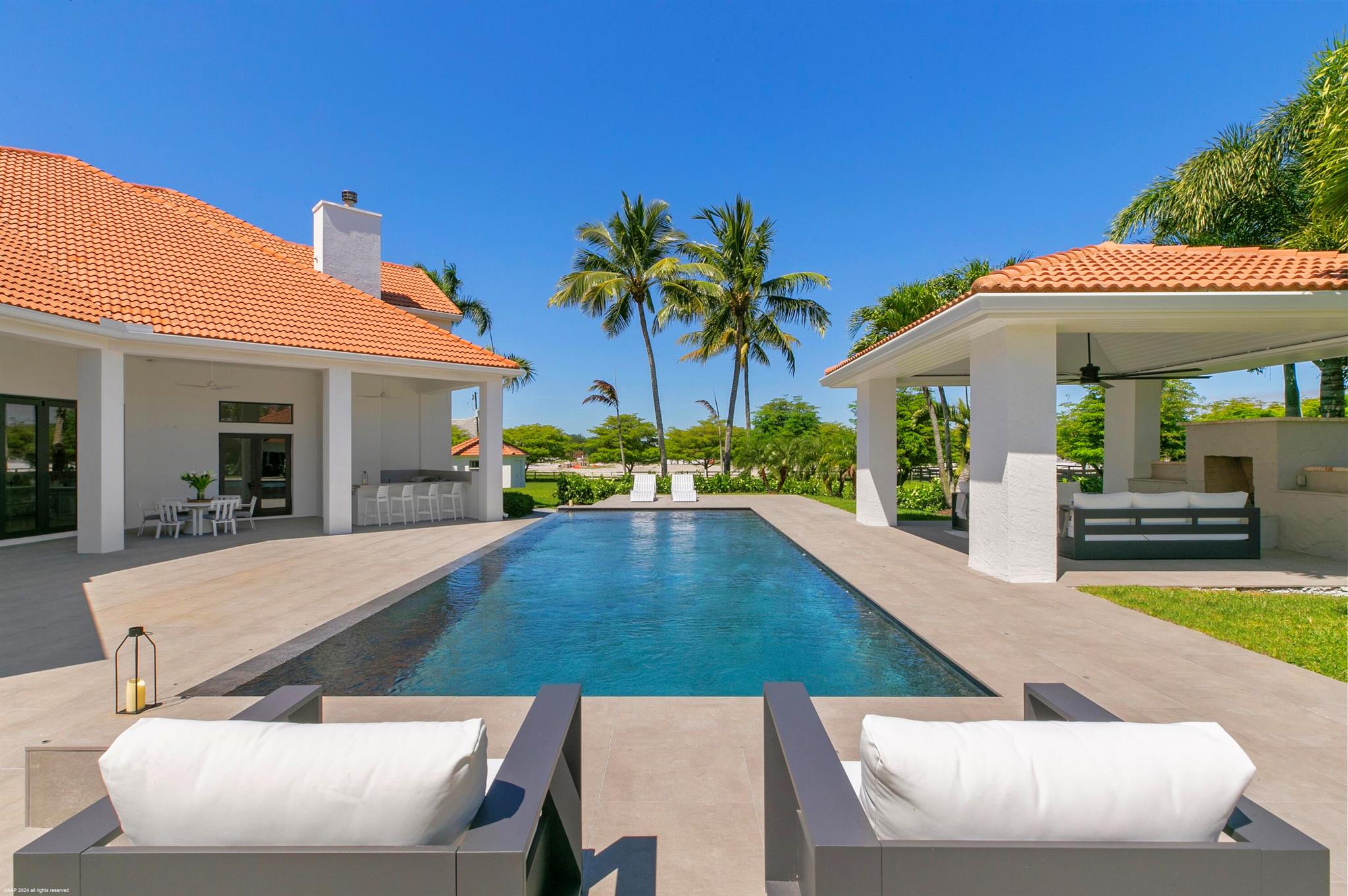 PALM BEACH POINT - Residential