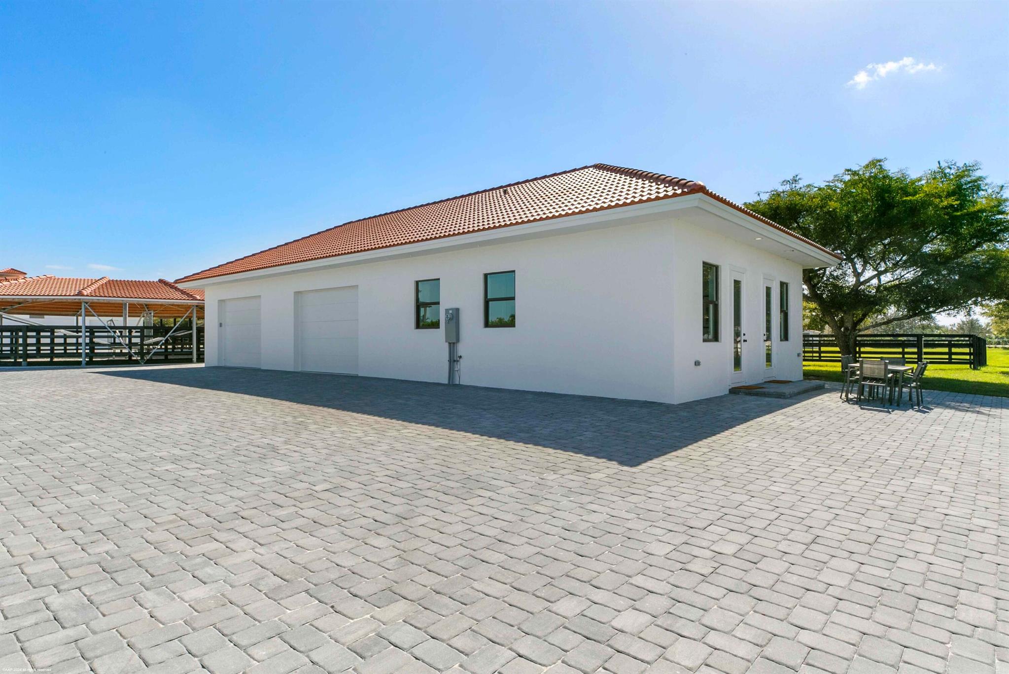 PALM BEACH POINT - Residential