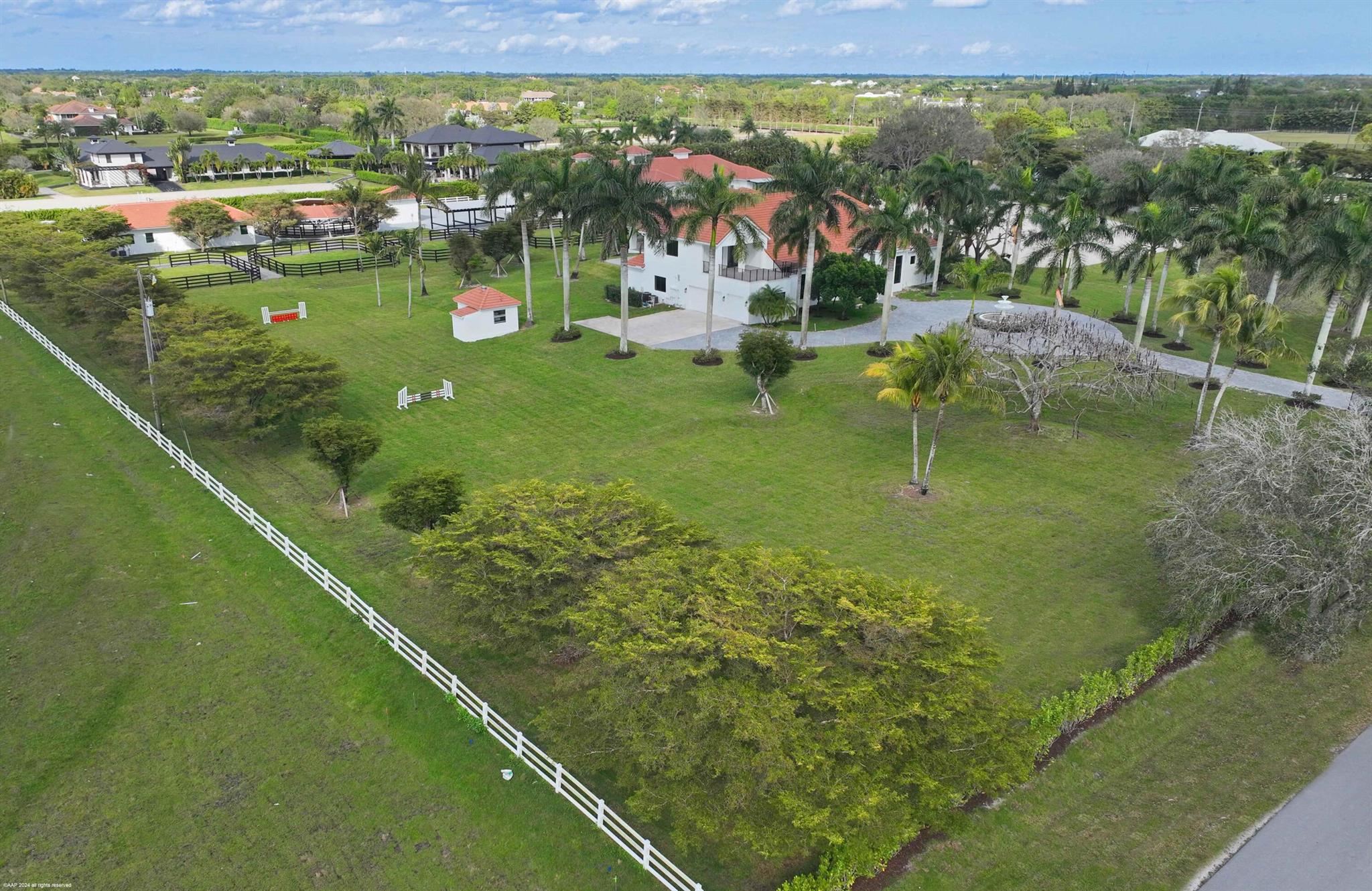 PALM BEACH POINT - Residential