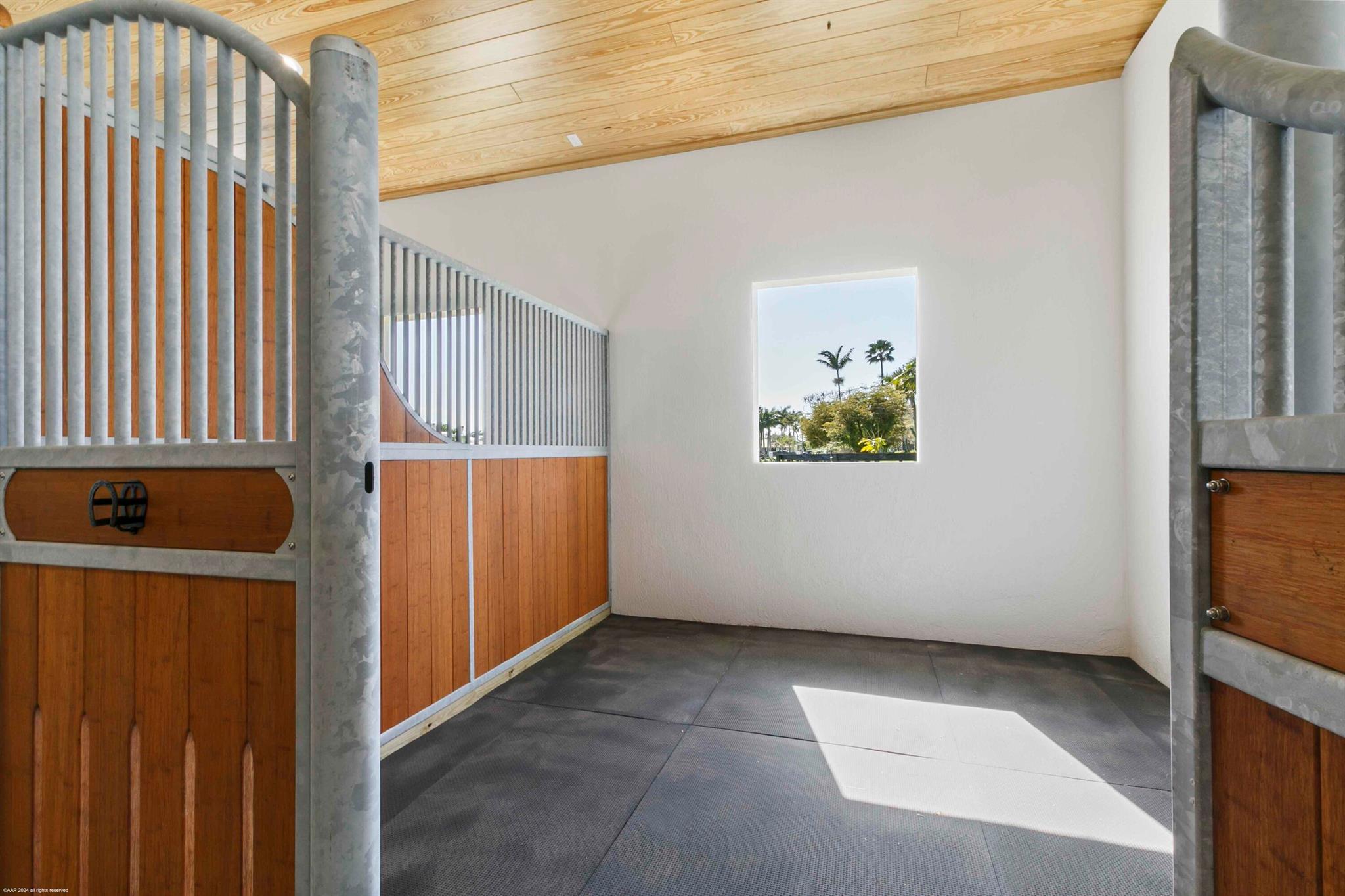 PALM BEACH POINT - Residential