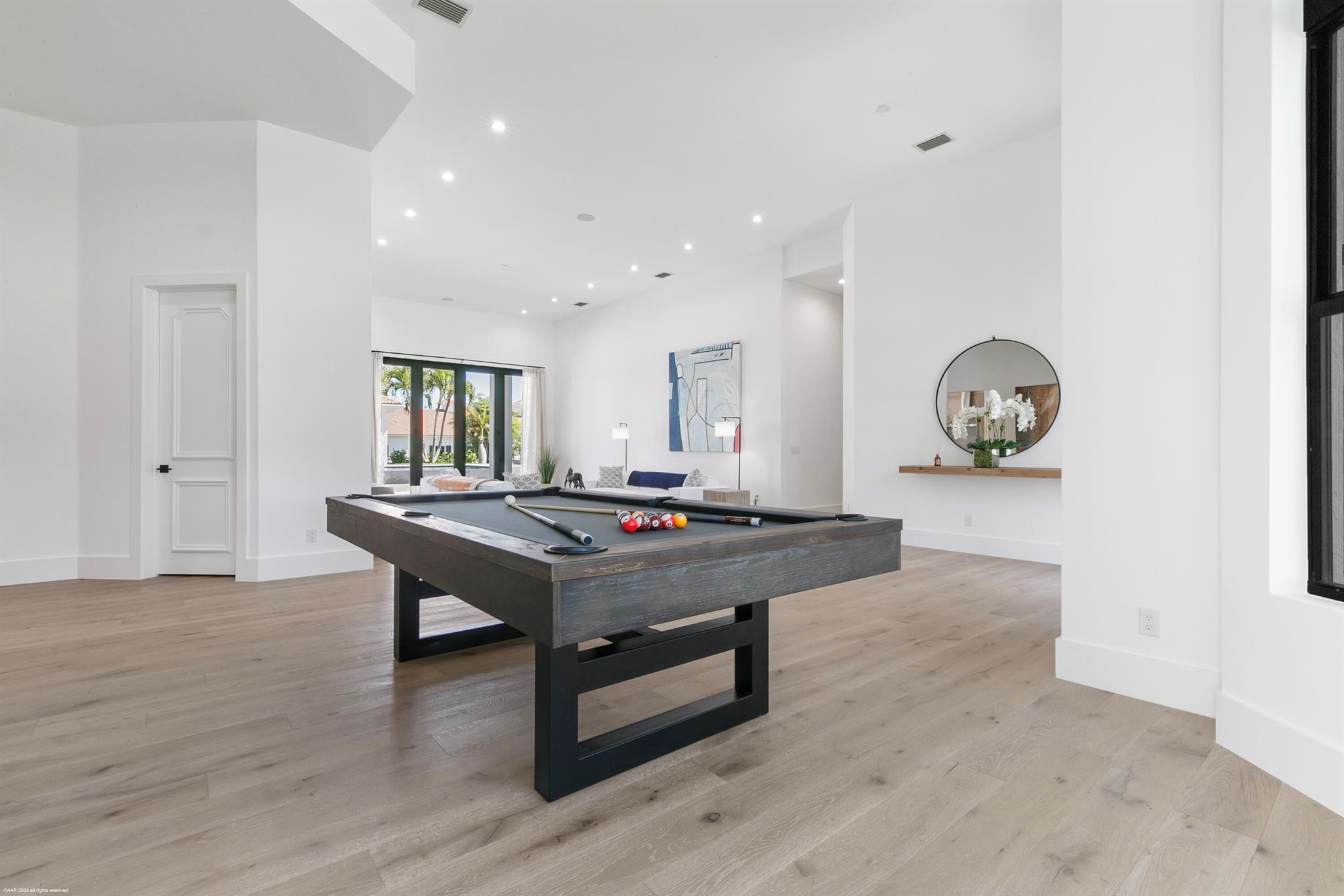 PALM BEACH POINT - Residential