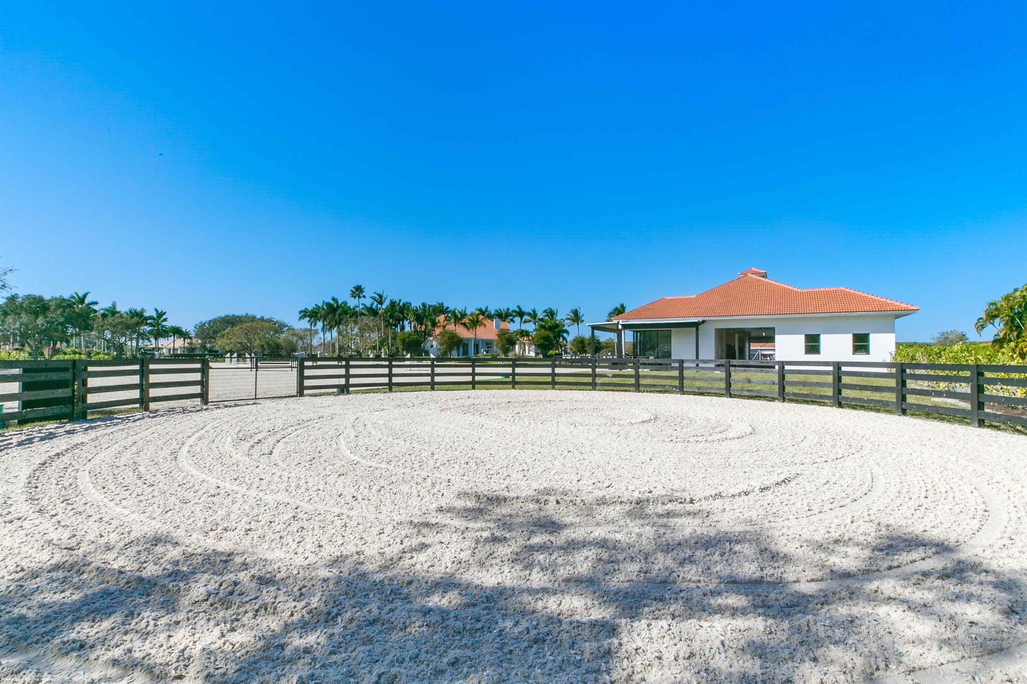 PALM BEACH POINT - Residential