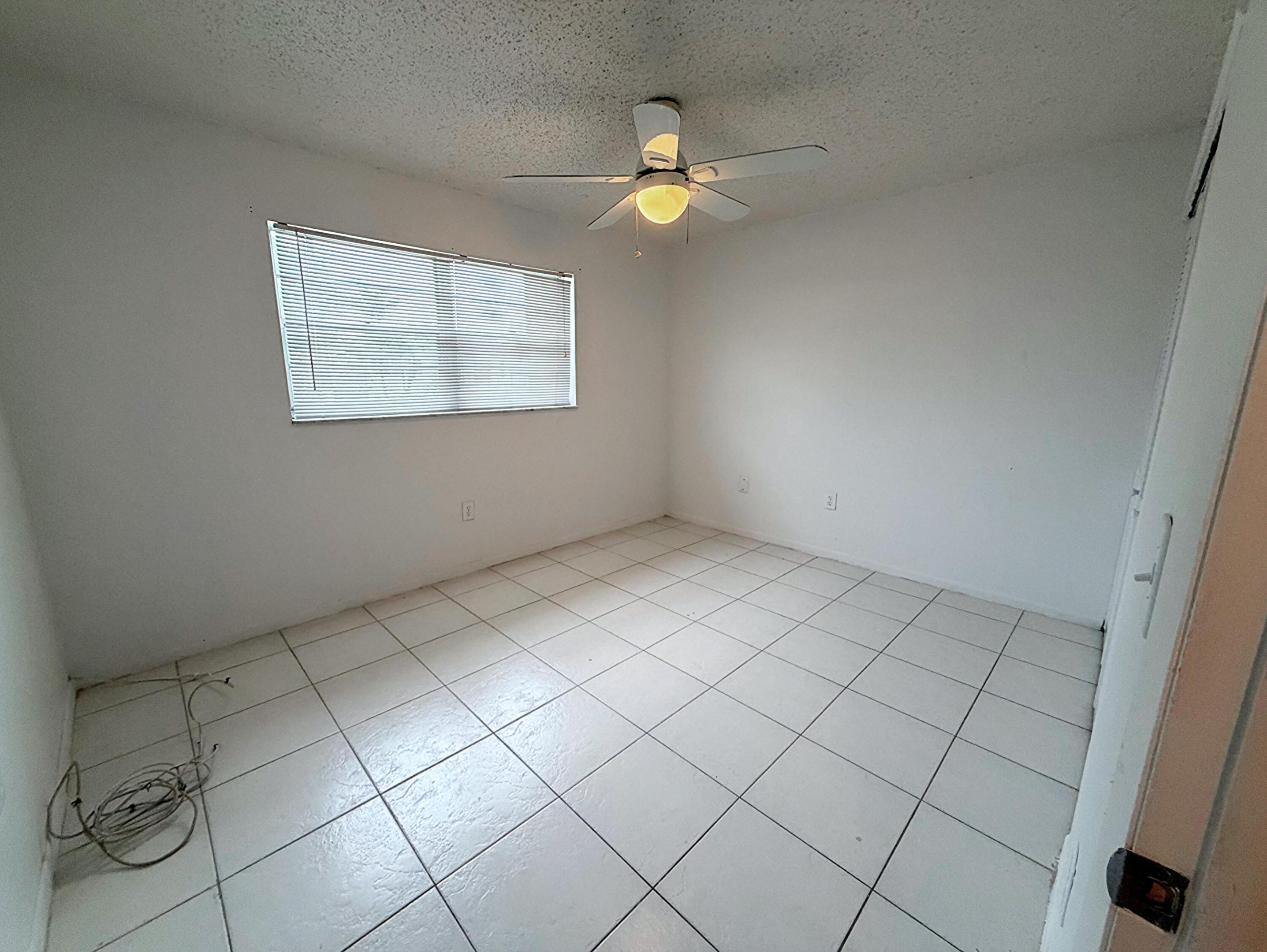 BOCA TOWNE CENTRE CONDO - Residential