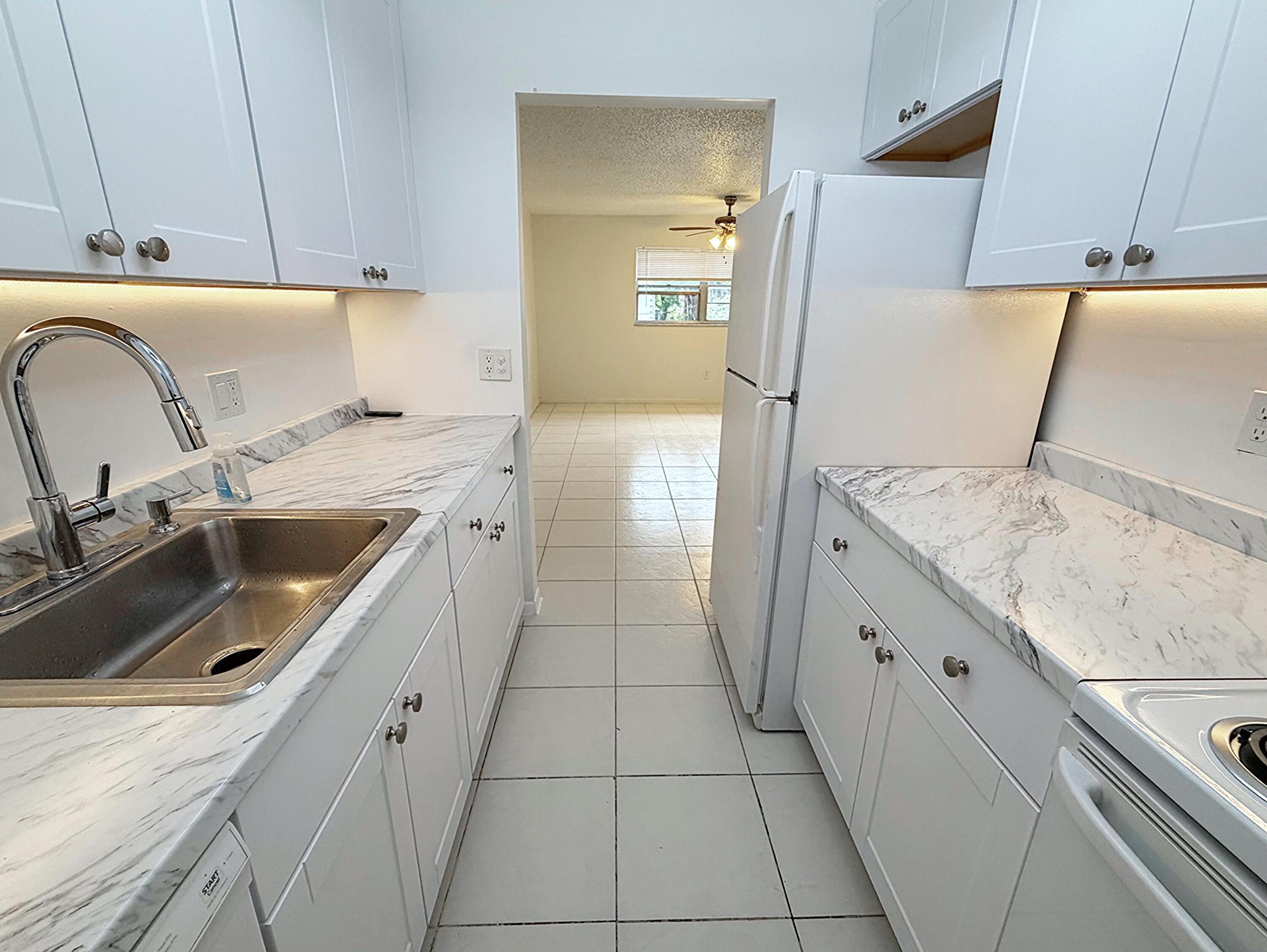 BOCA TOWNE CENTRE CONDO - Residential