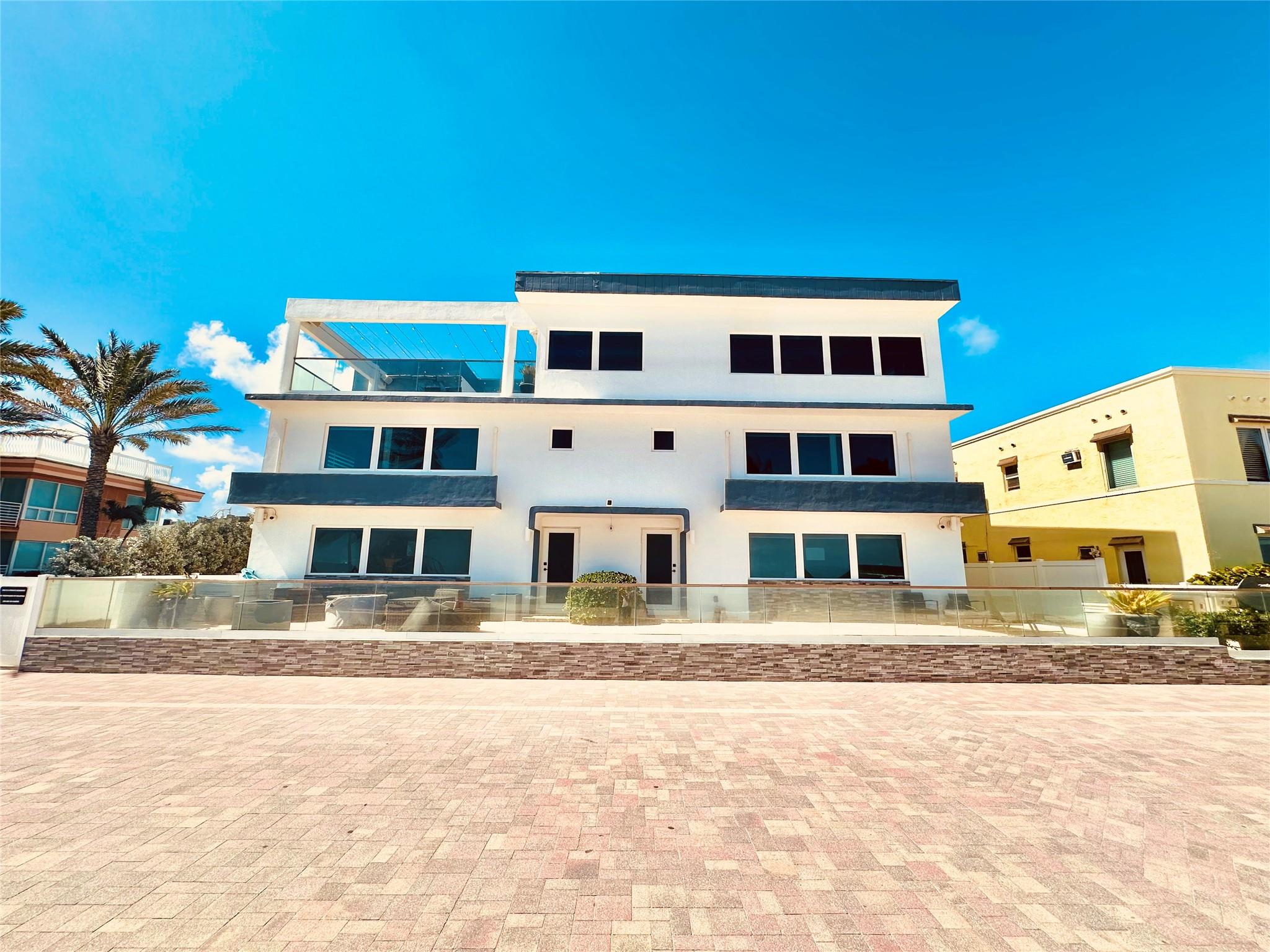 Windswept Condominium - Residential