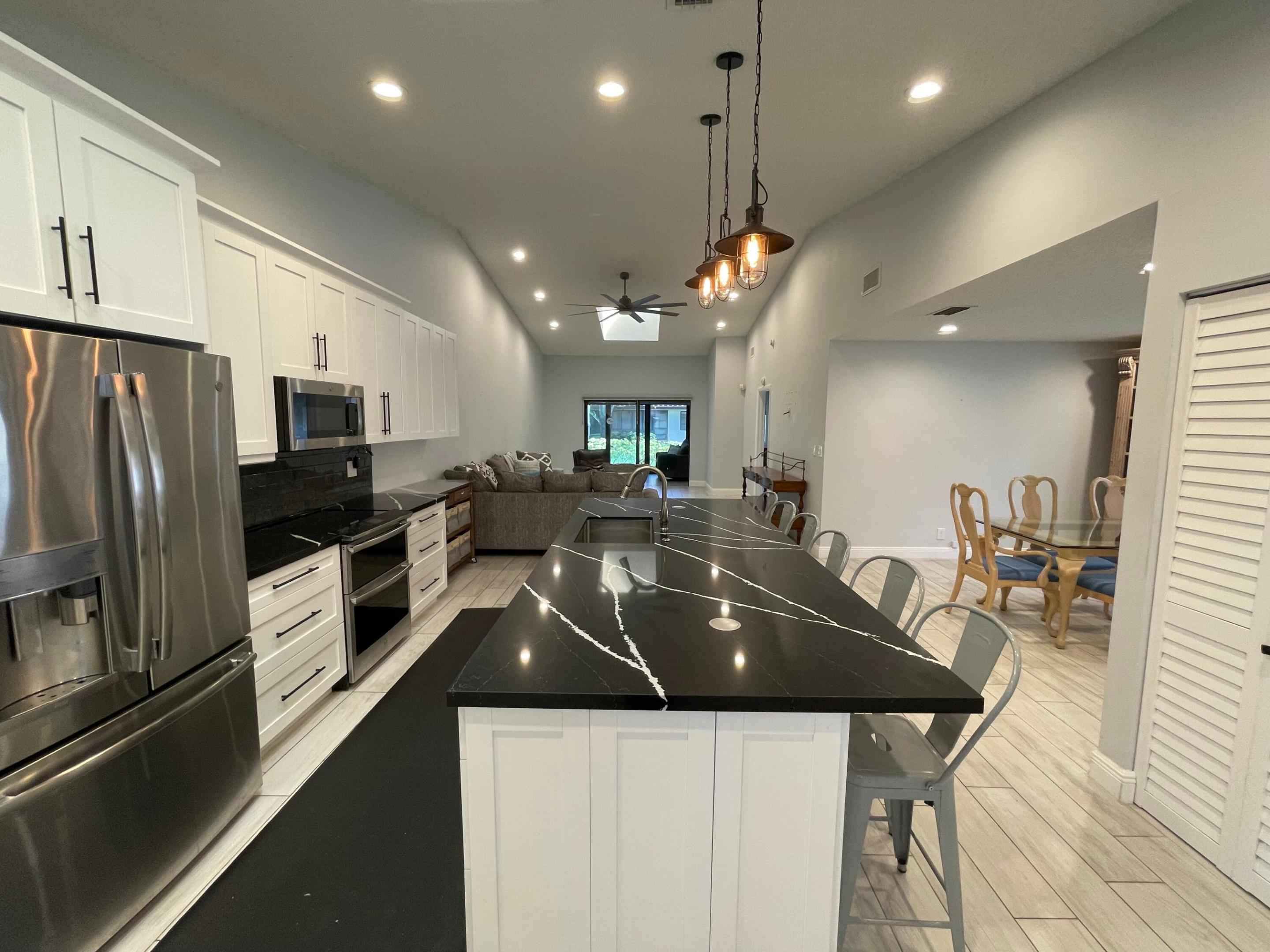 6157 Sunny Pointe Circle