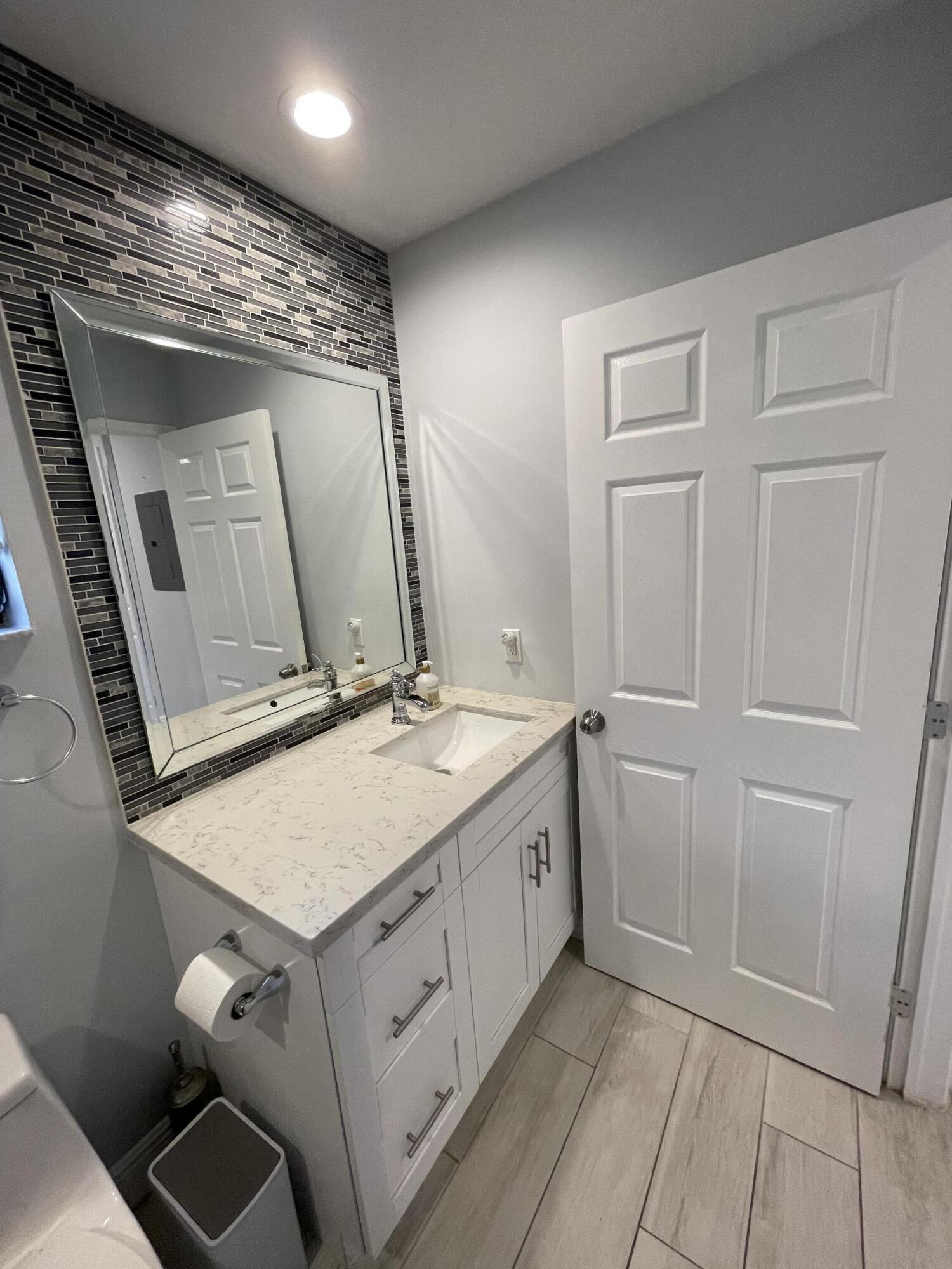 HUNTINGTON POINTE - Residential