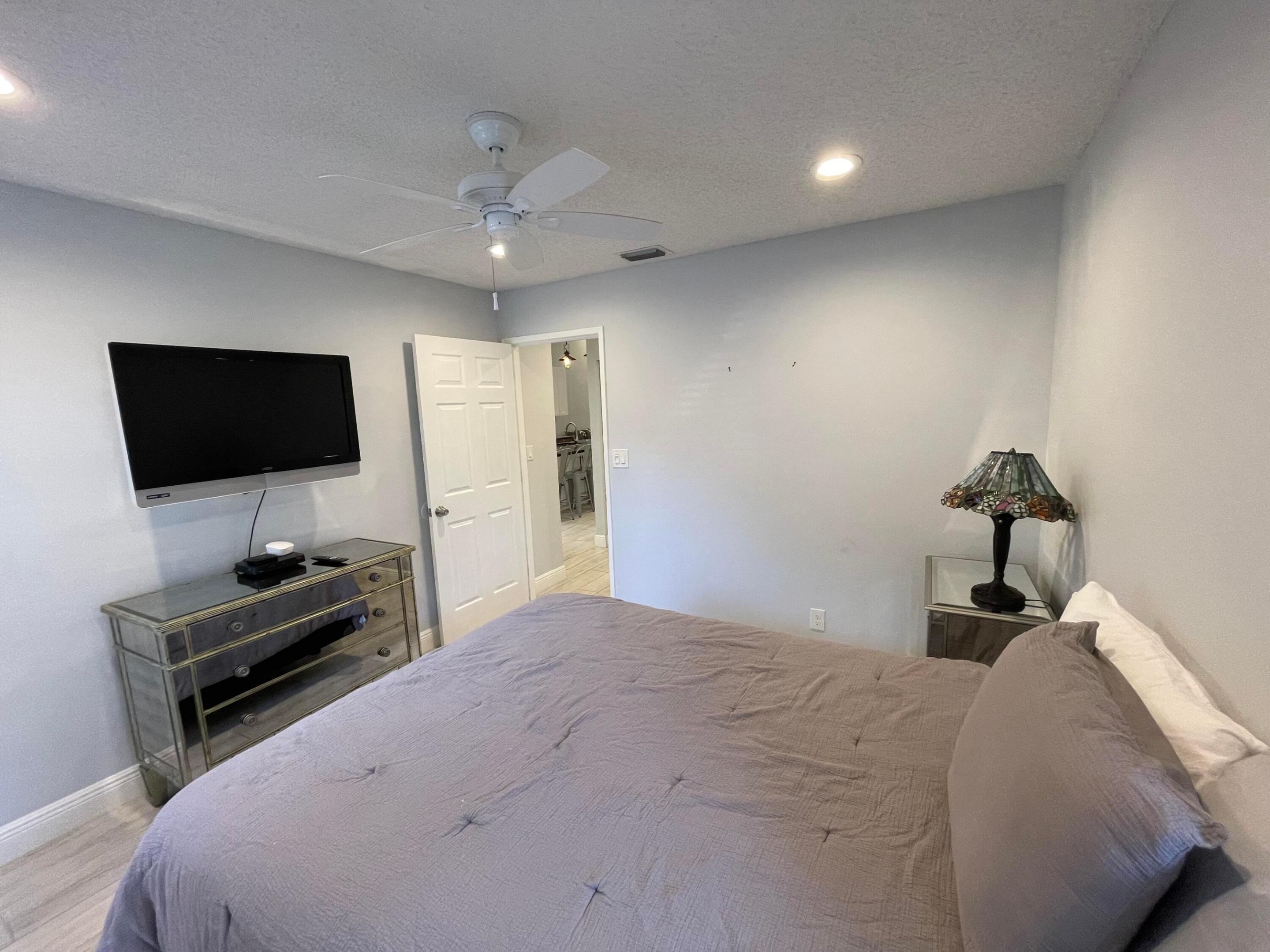 HUNTINGTON POINTE - Residential