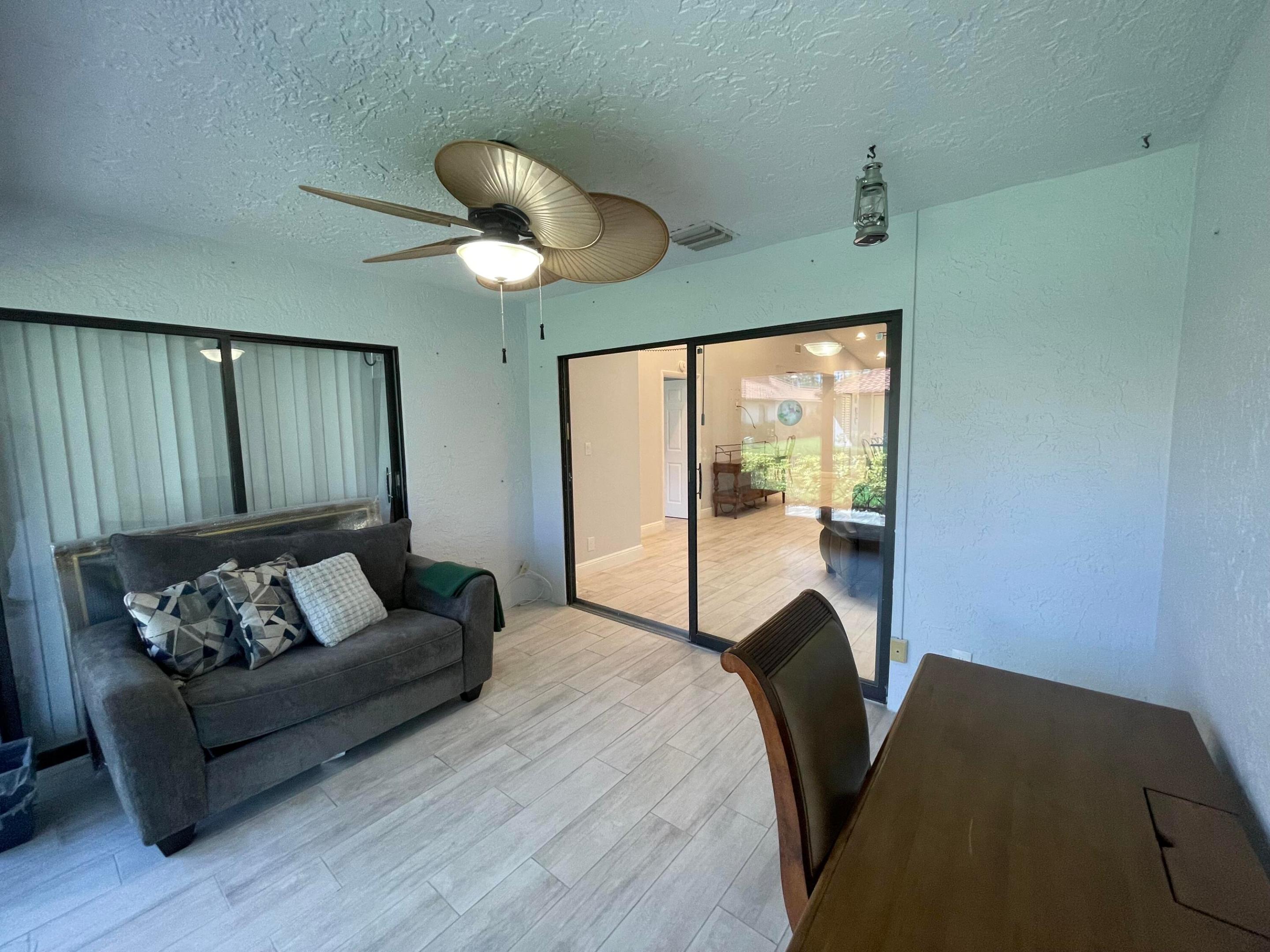 HUNTINGTON POINTE - Residential