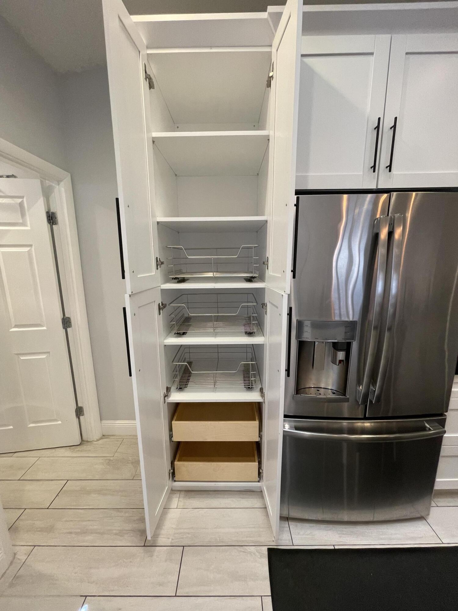 HUNTINGTON POINTE - Residential