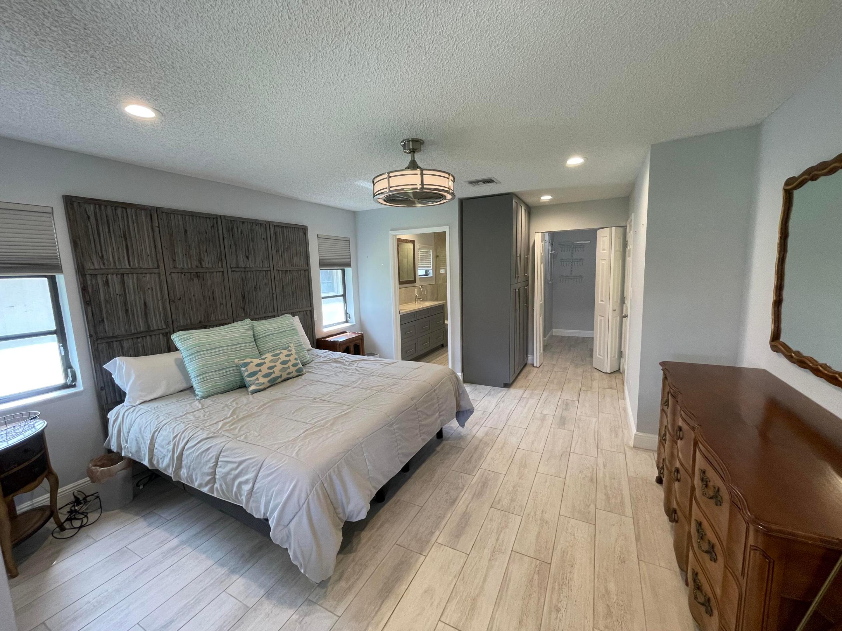 HUNTINGTON POINTE - Residential