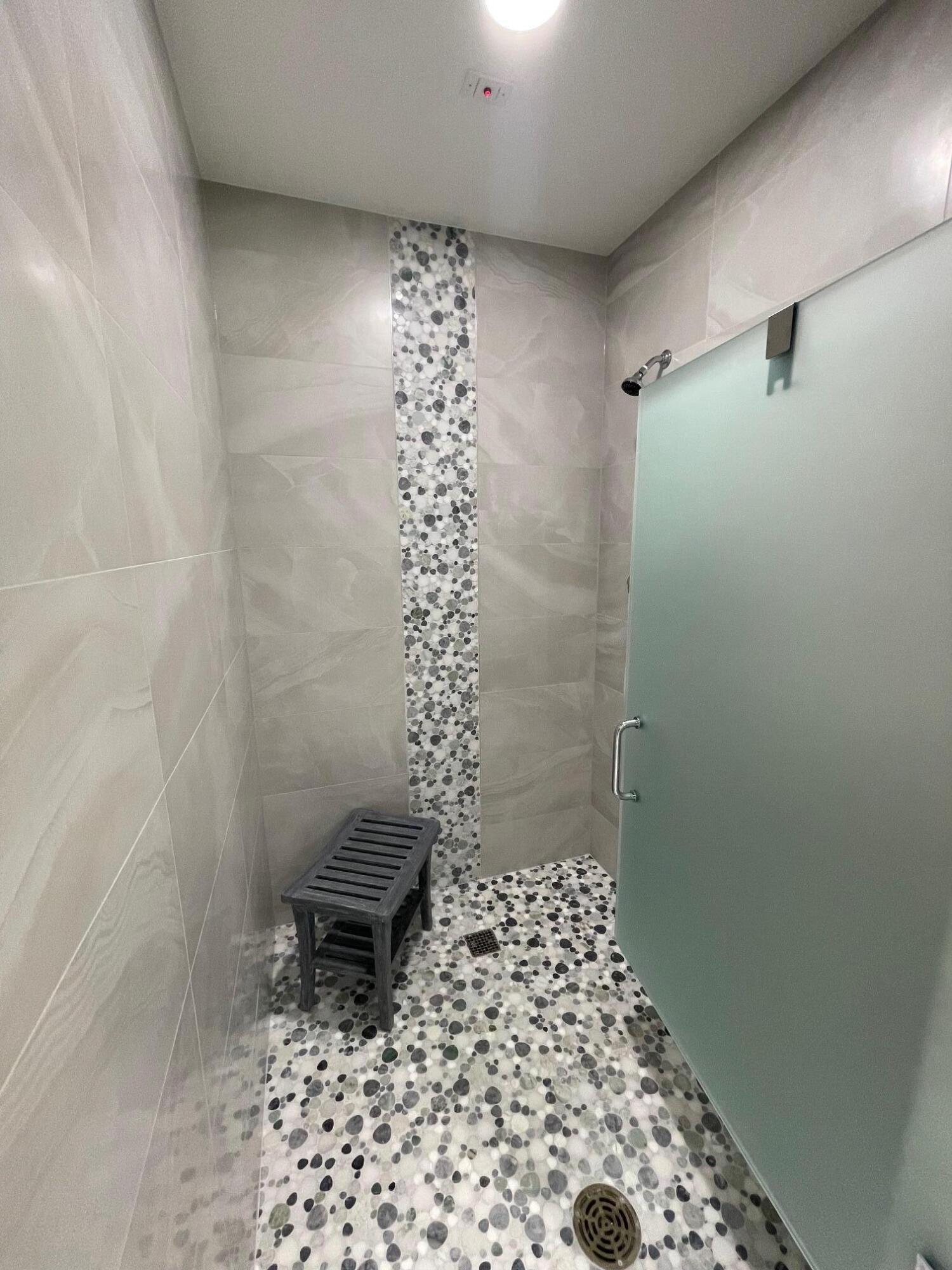 HUNTINGTON POINTE - Residential