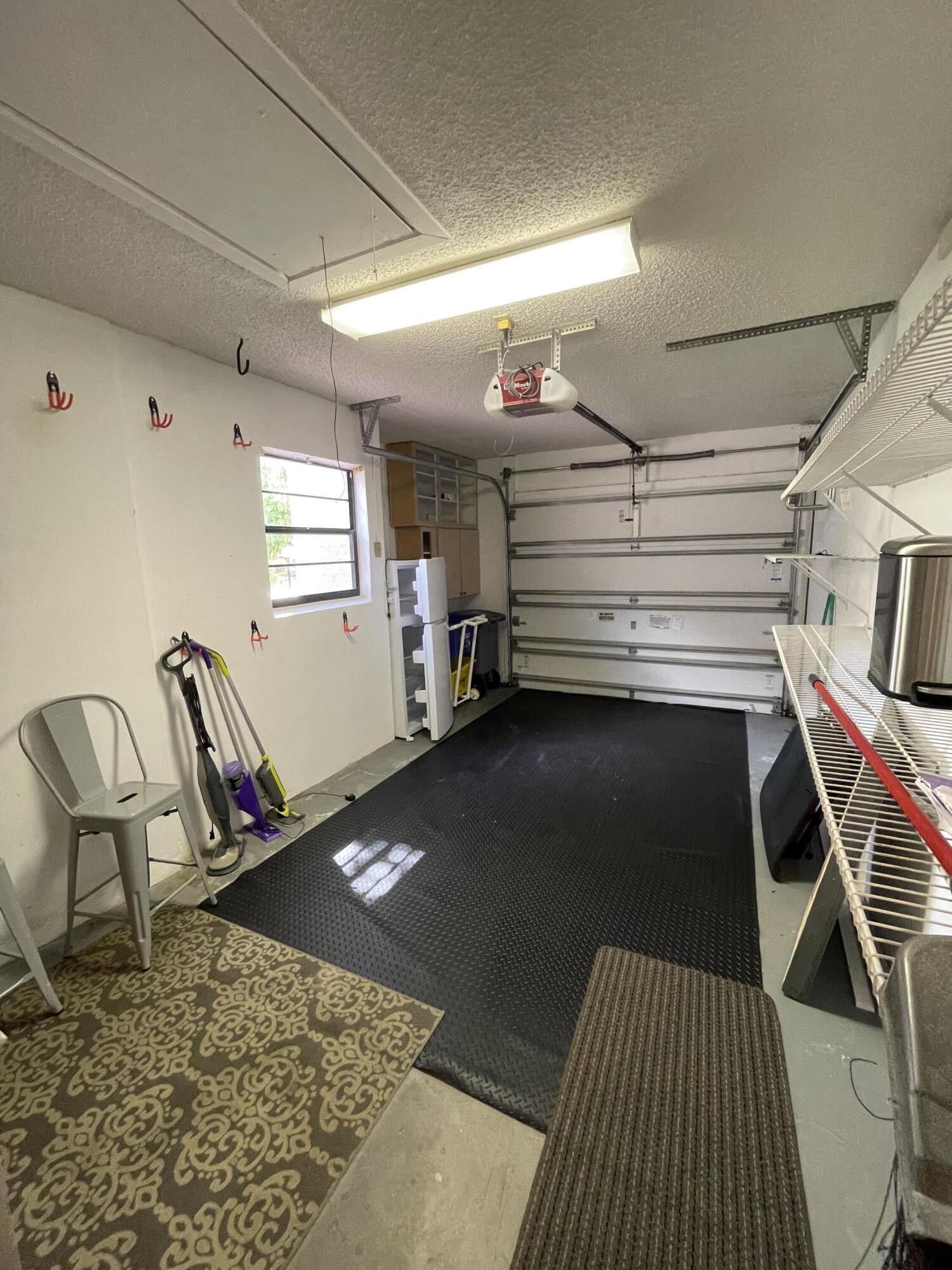 HUNTINGTON POINTE - Residential