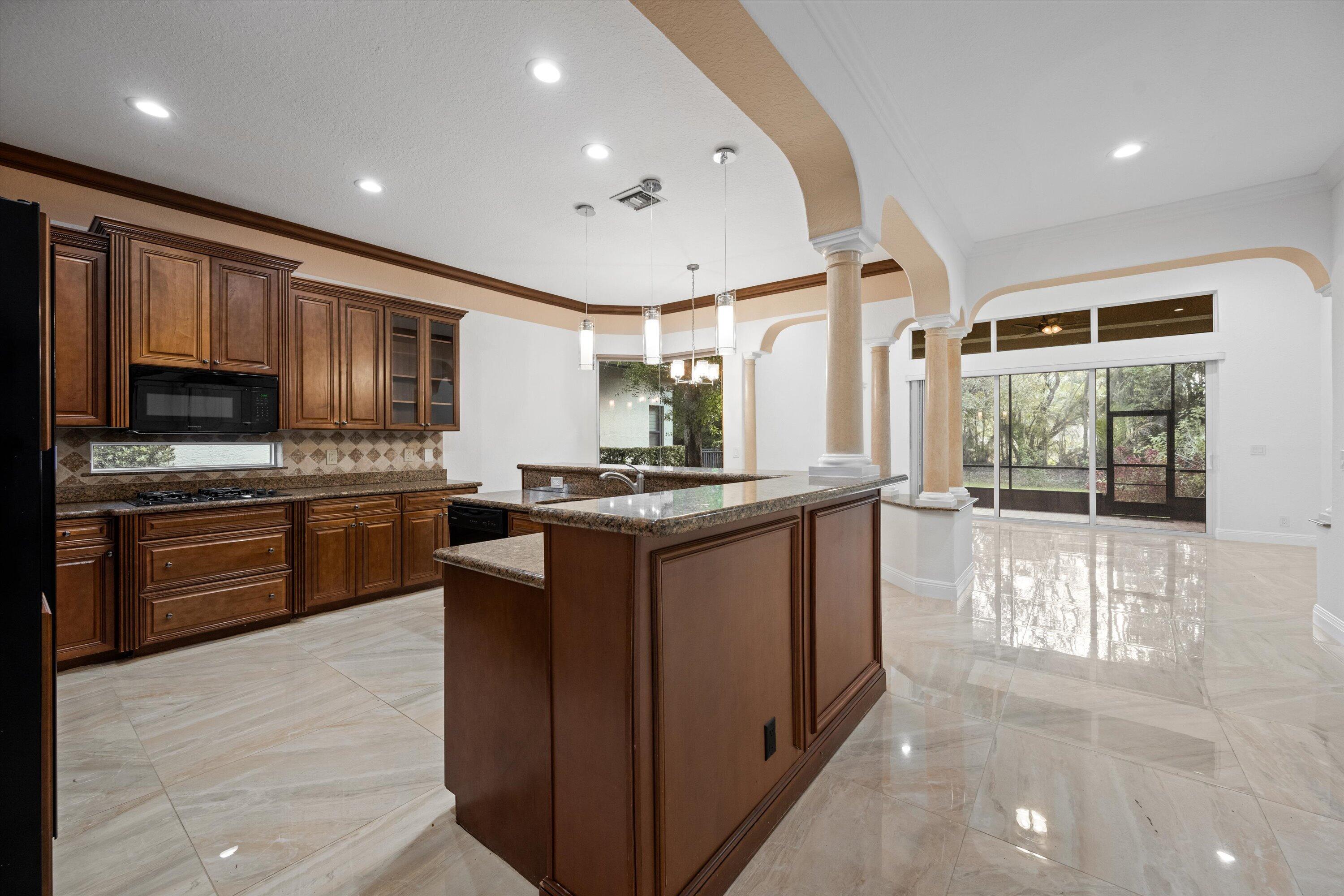 VERSAILLES - Residential