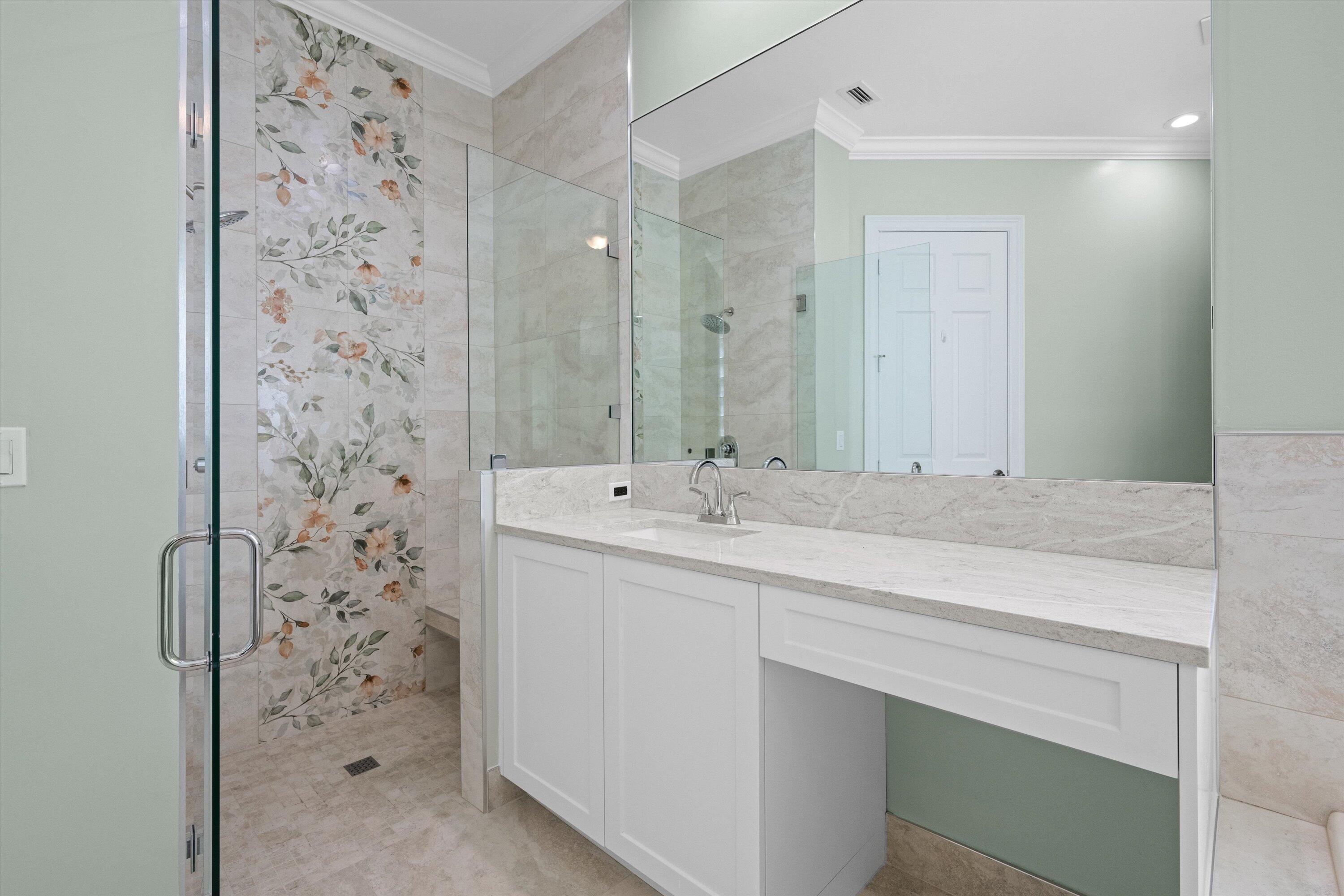 VERSAILLES - Residential