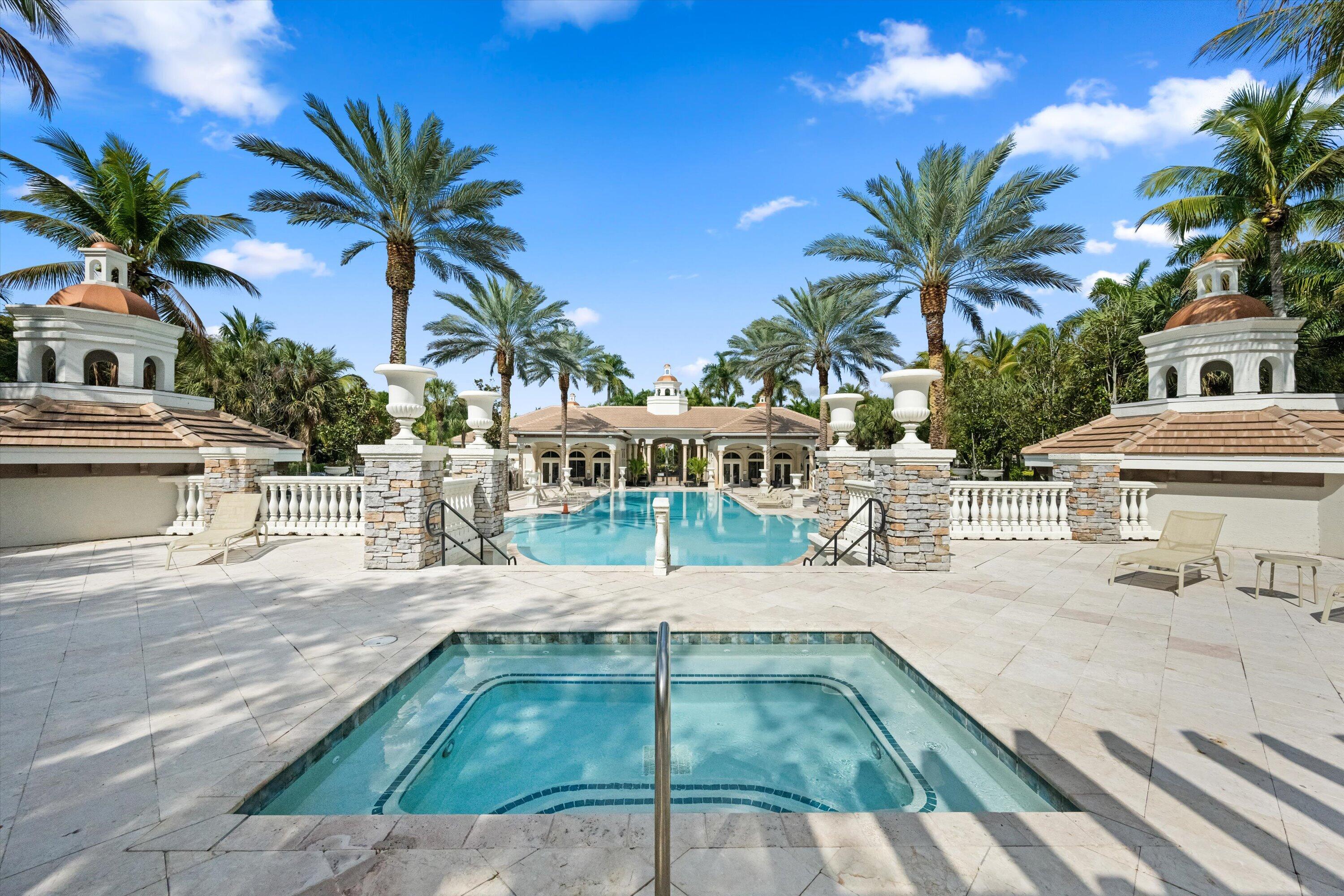 VERSAILLES - Residential