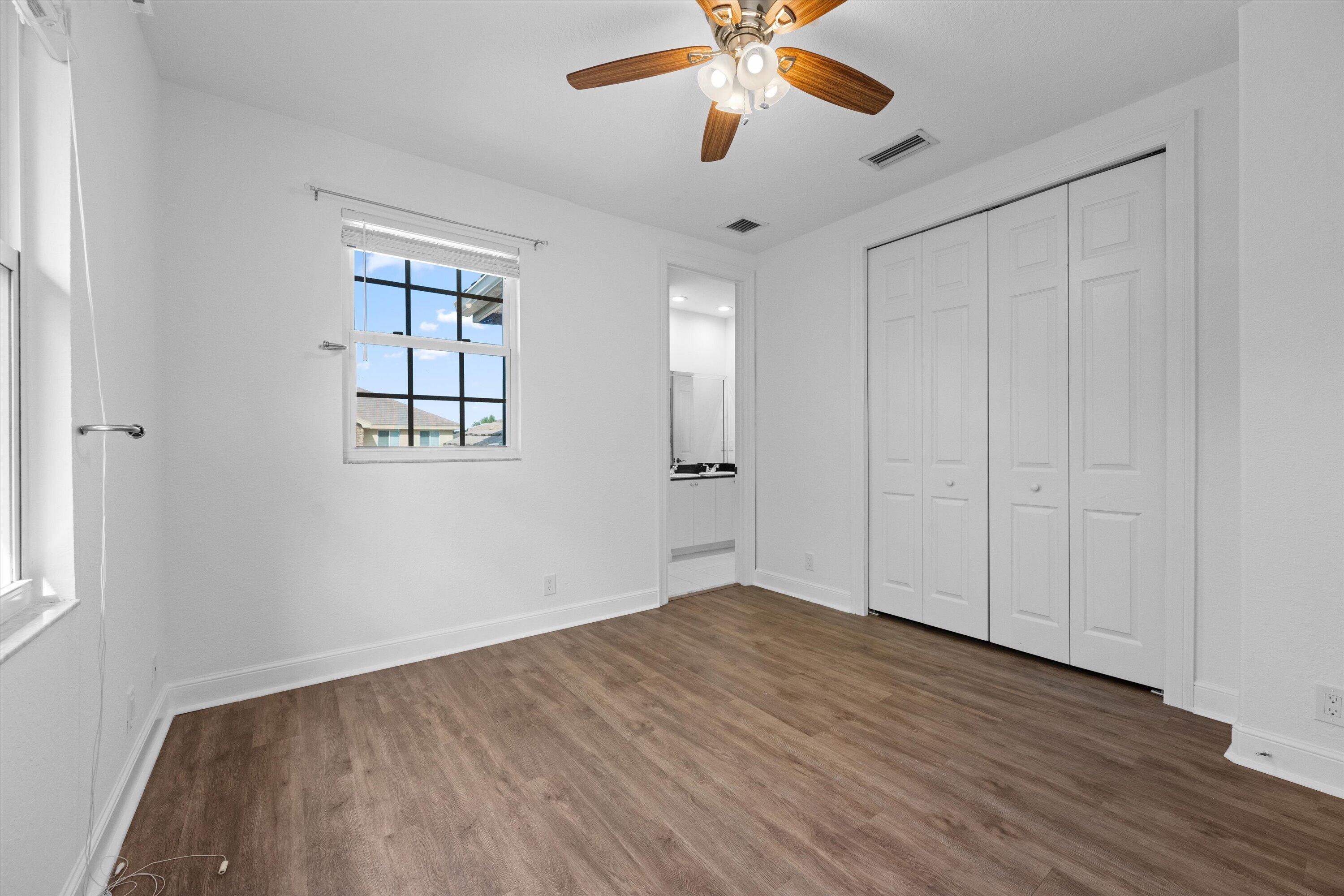 VERSAILLES - Residential